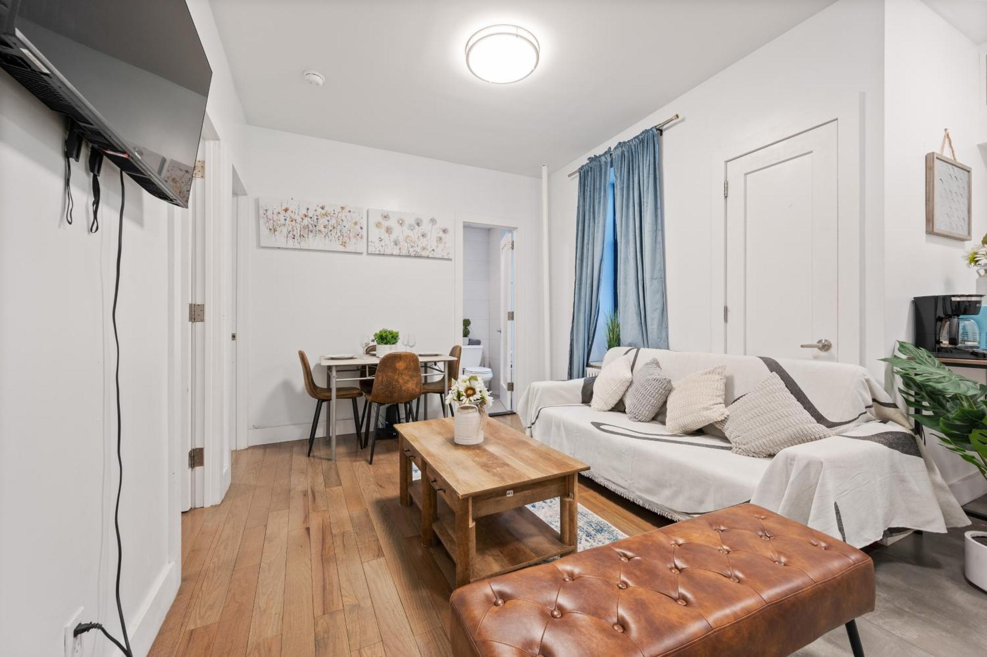 Bohemian Chinatown 3 Bedrooms Appartement *