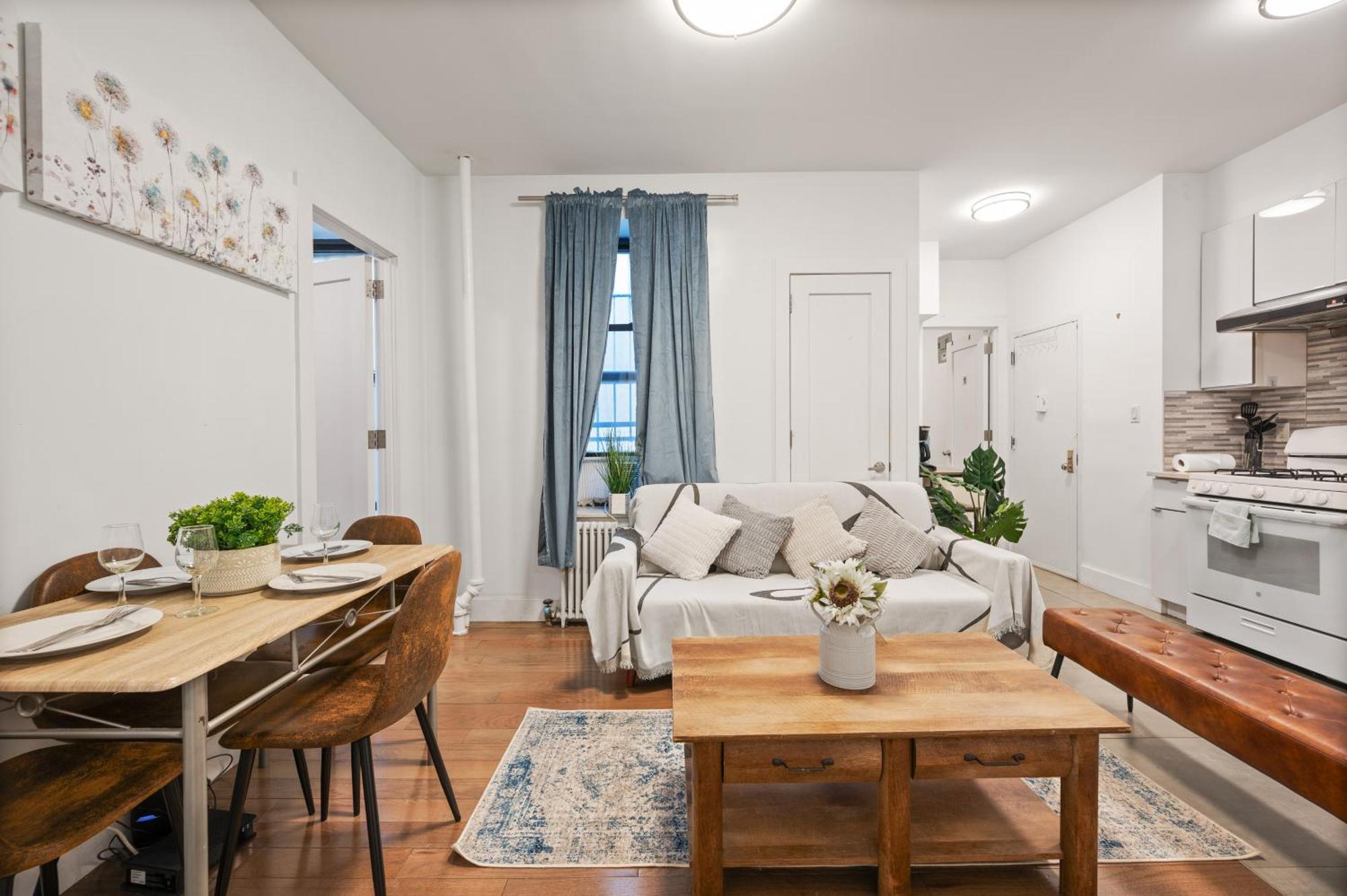 Bohemian Chinatown 3 Bedrooms Appartement *