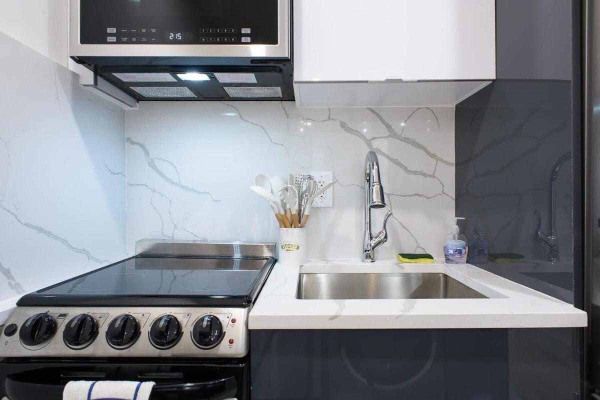 1597-12 New Prime Ues Wd In Unit New York