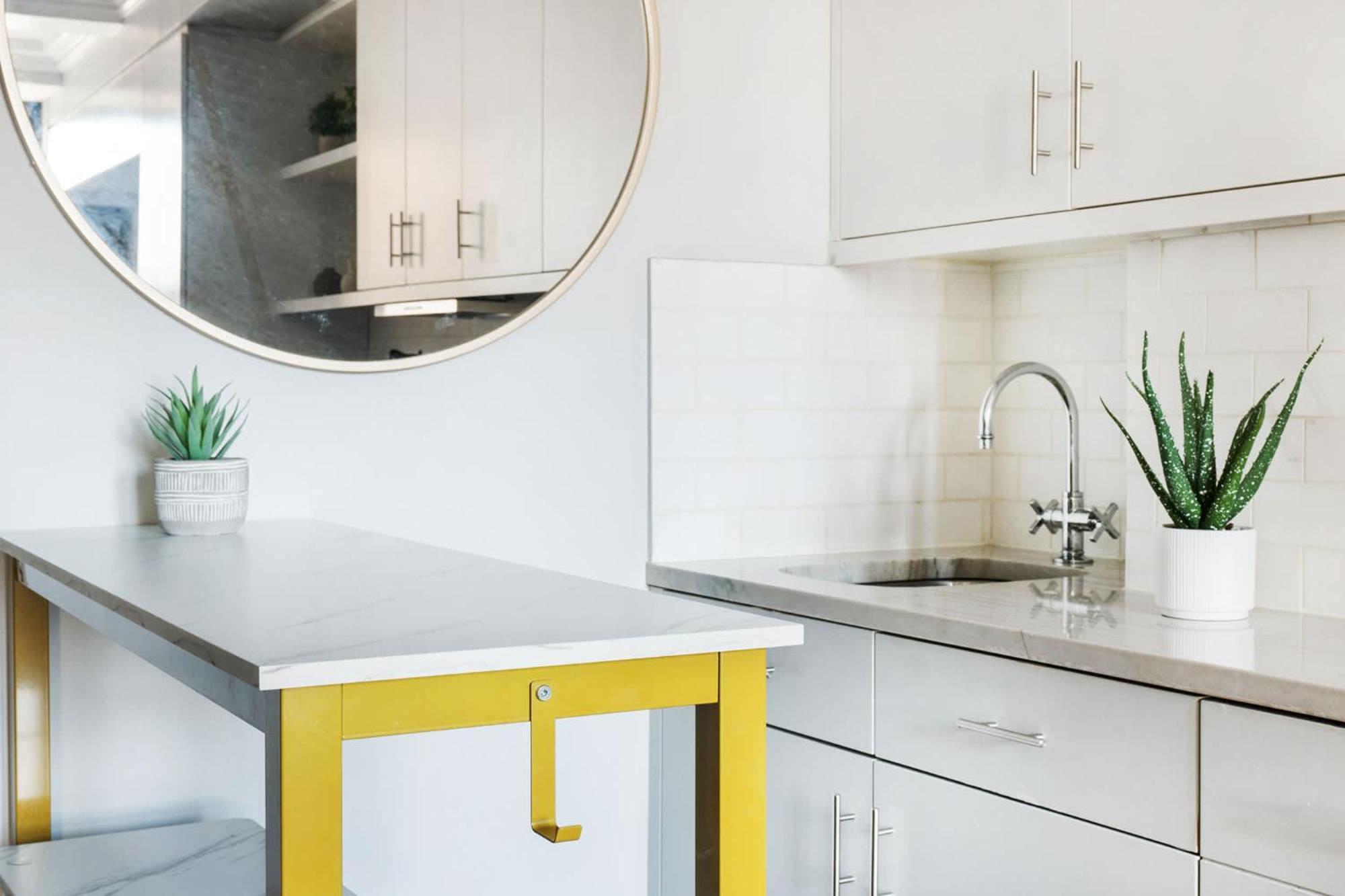 73-1509 New Uws Doorman Gym