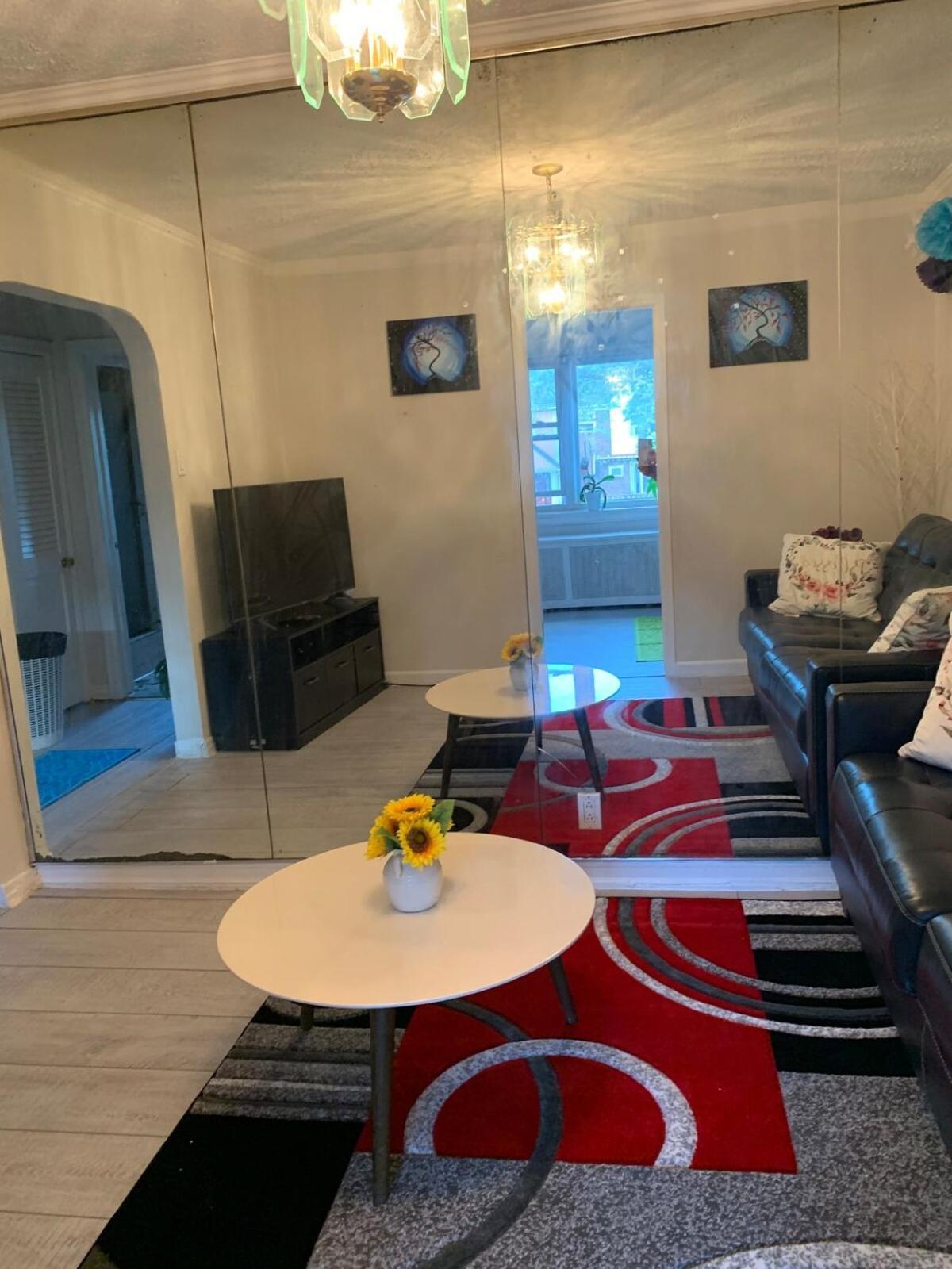 Cheerful 2 Bed In Heart Of Queens Séjour chez l'habitant *
