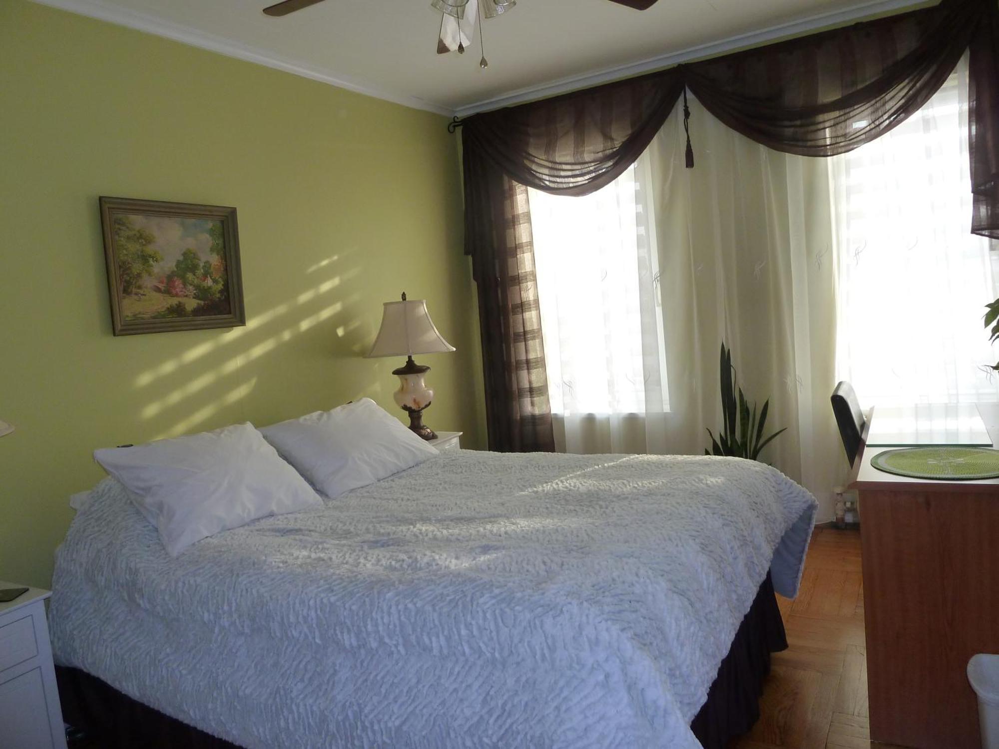 Comfort In Brooklyn - Shared With A Host House Spaces Homestay