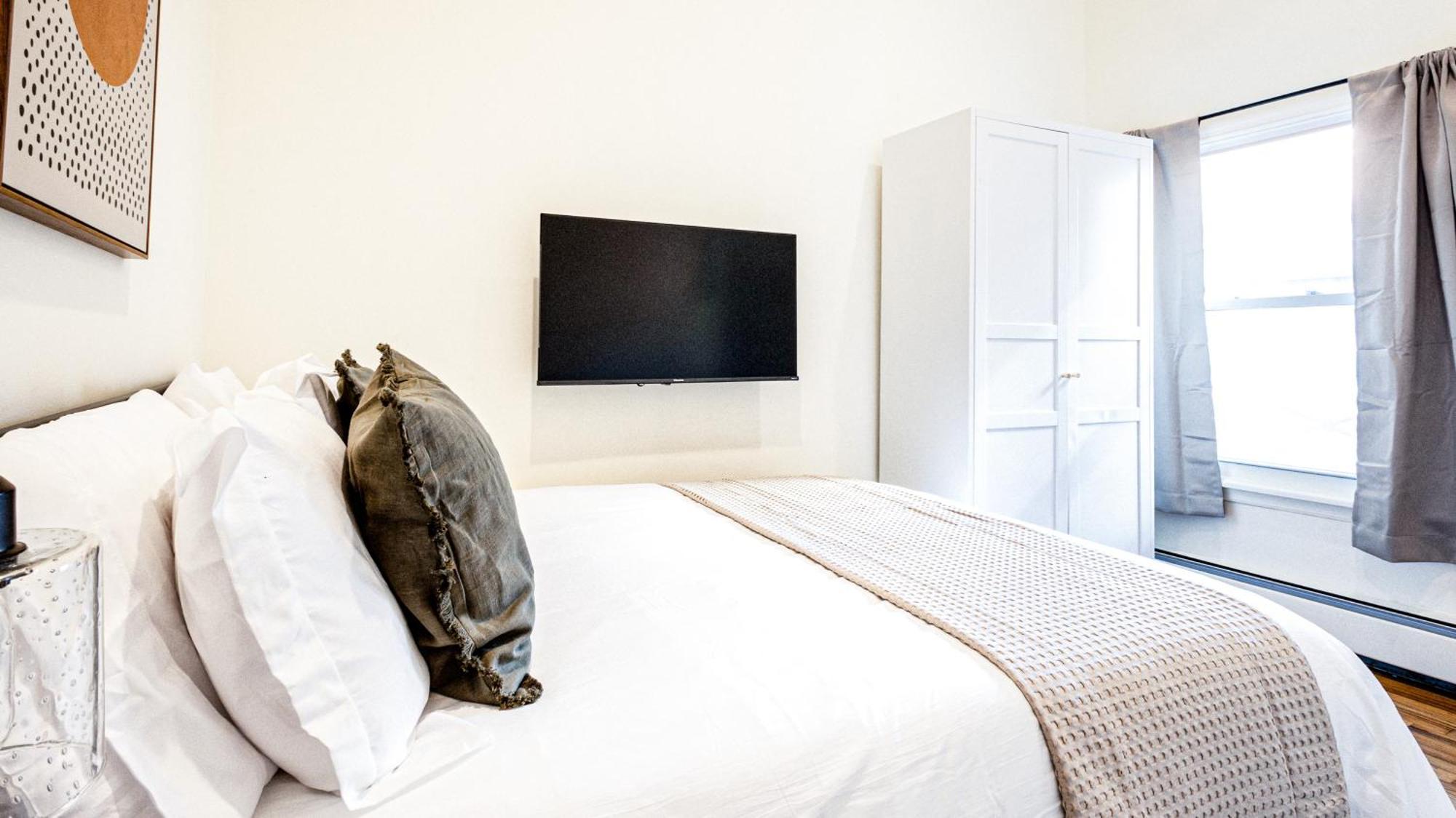Unbeatable & Cozy 4bdr & 1 Bth In Manhattan Appartement