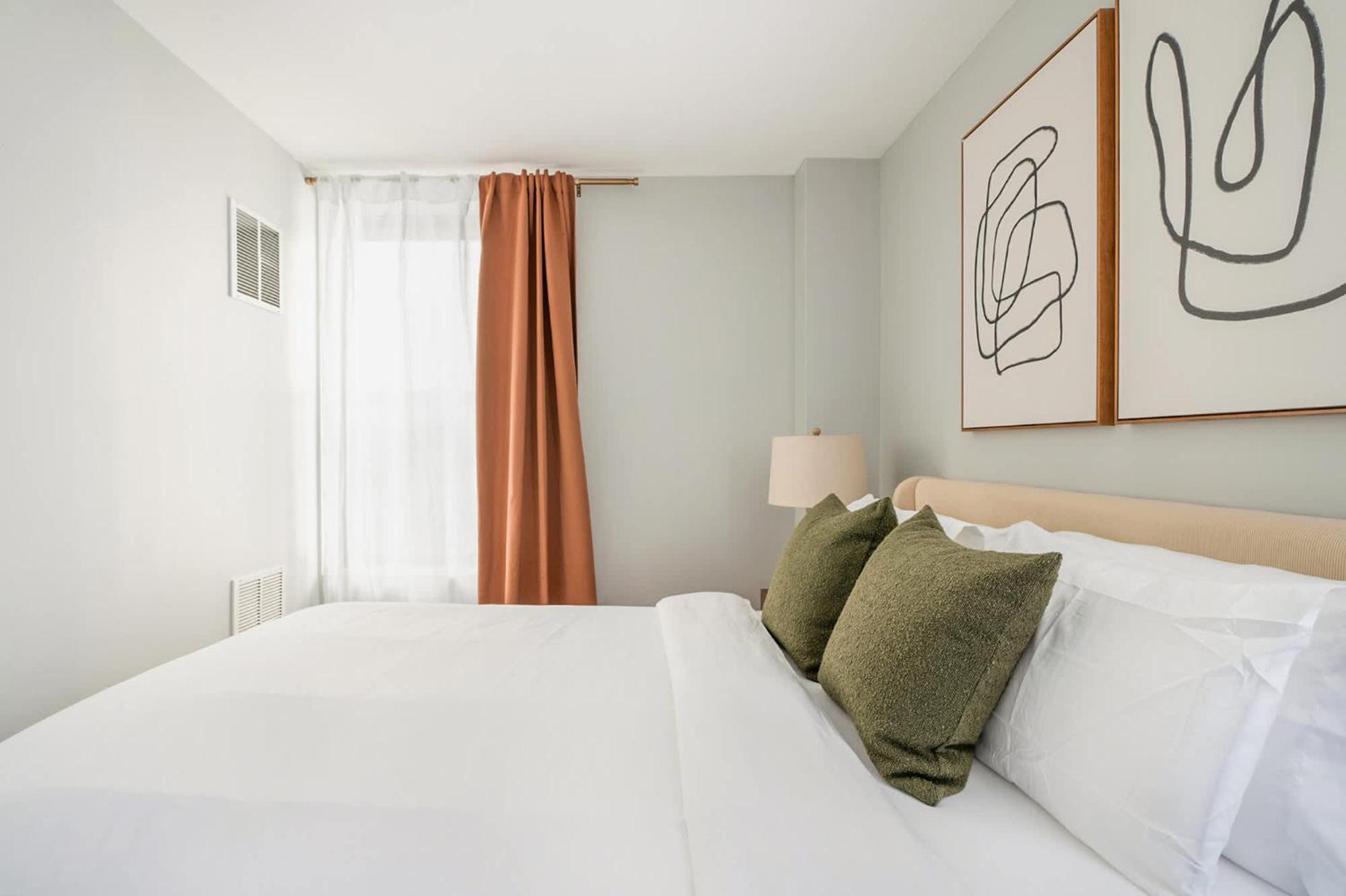 73-806 New 1br 1bth Uws Doorman Gym *