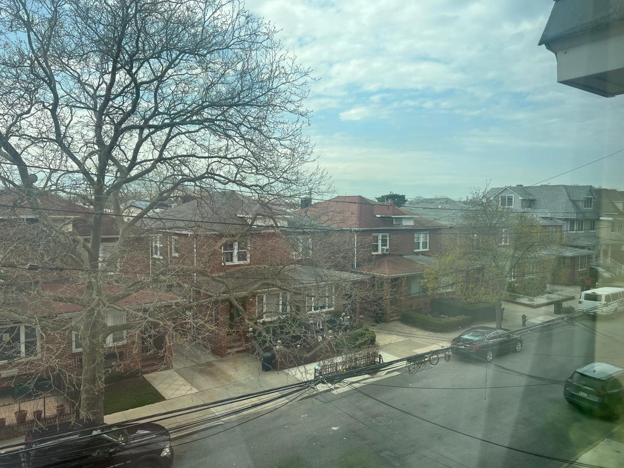Homestay Comfort In Brooklyn - Shared With A Host House Spaces