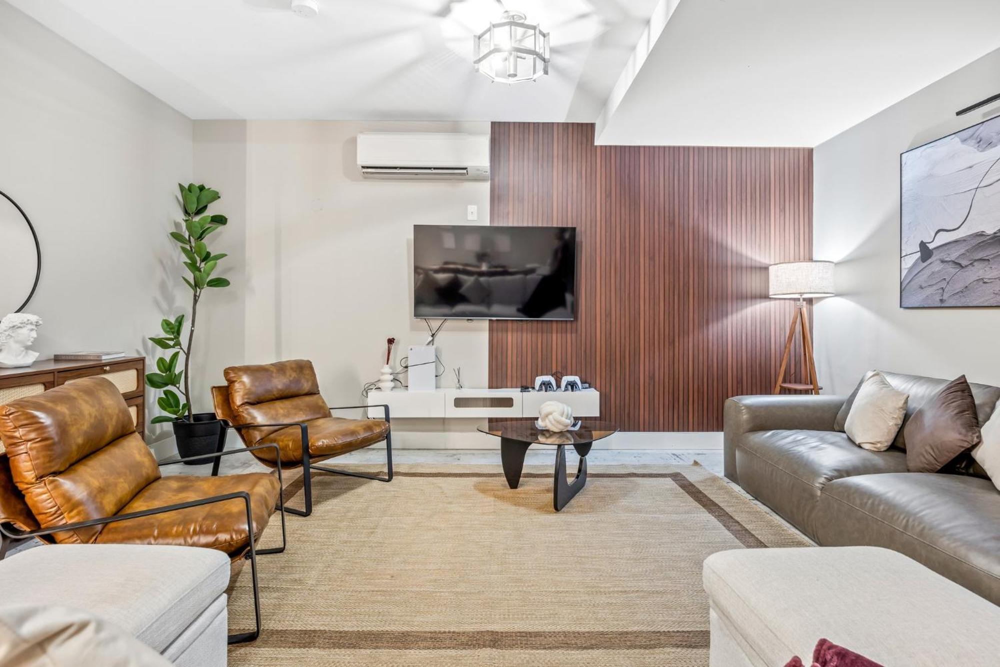 Mid-century 5br And 5 Baths W Ps5 & Laundry * New York