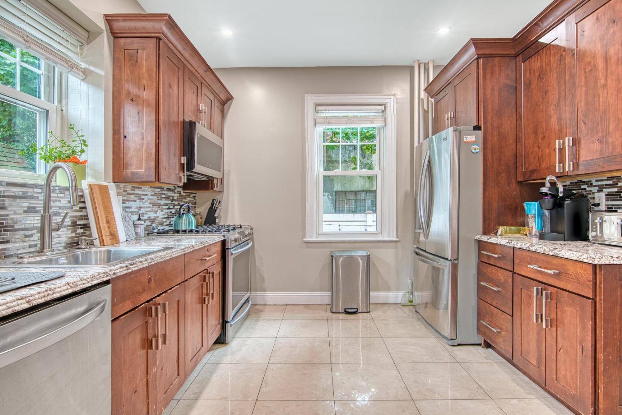 Prime Location, King Beds, Outdoor Space, Bbq Grill, Free Parking, Wifi, Luxe