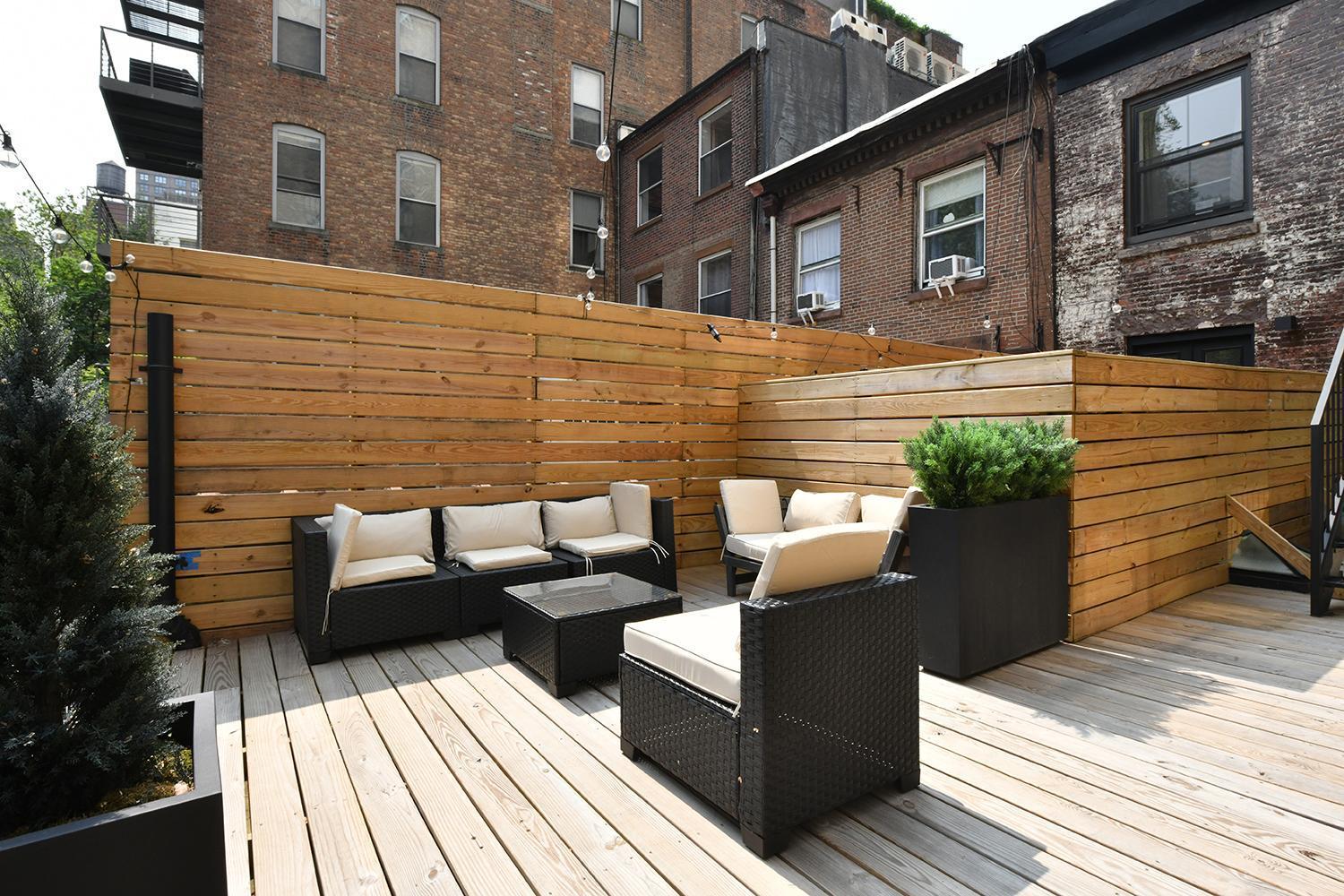 Boho Rustic Escape With Masssive Terrace In Midtown Appartement