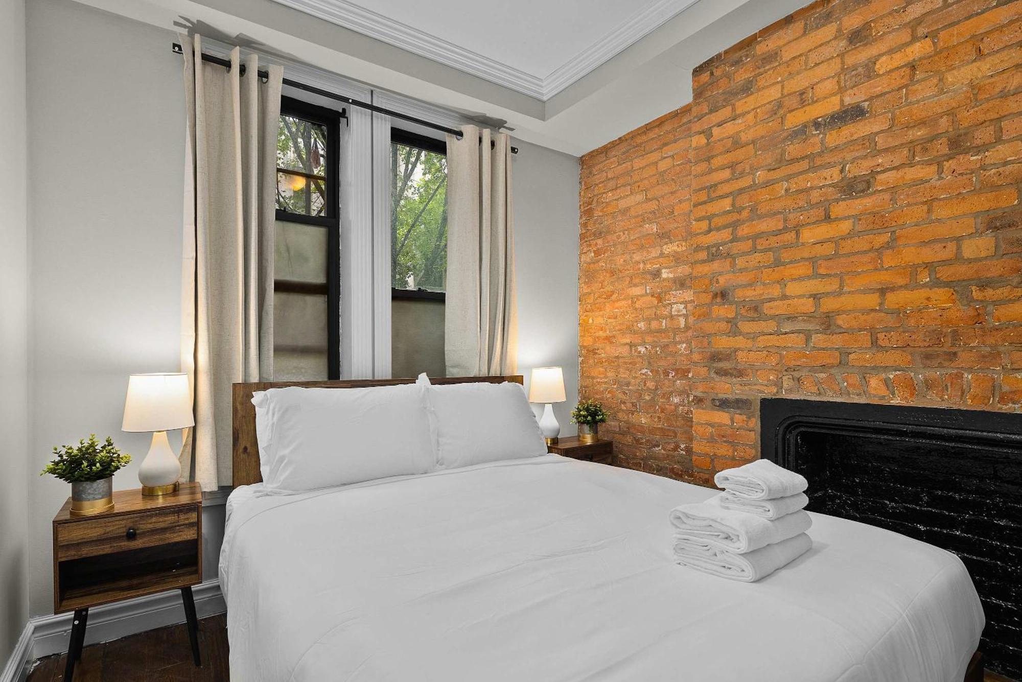 Stylish Escape In The East Village Apartment *