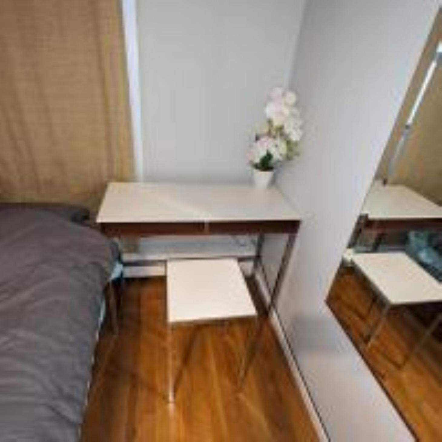 Large Triple In Williamsburg Homestay *