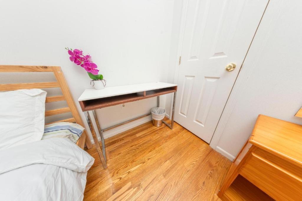 Homestay Large Triple In Williamsburg