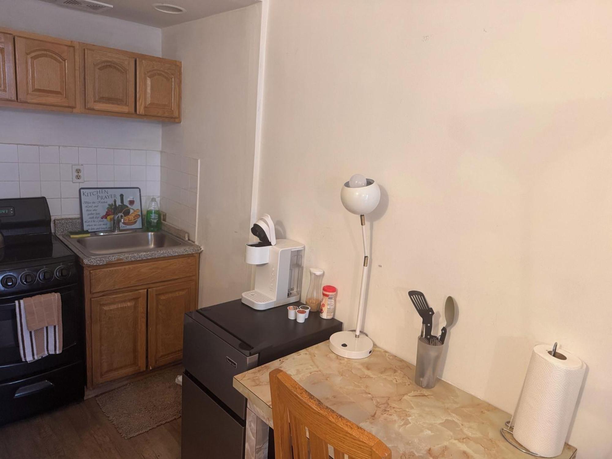 Kitchenette *