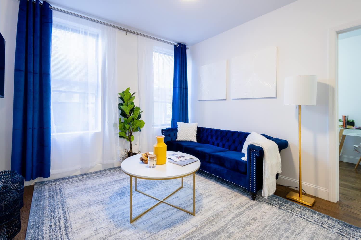 1435-2 3 Bedrooms 2bath W D Ues