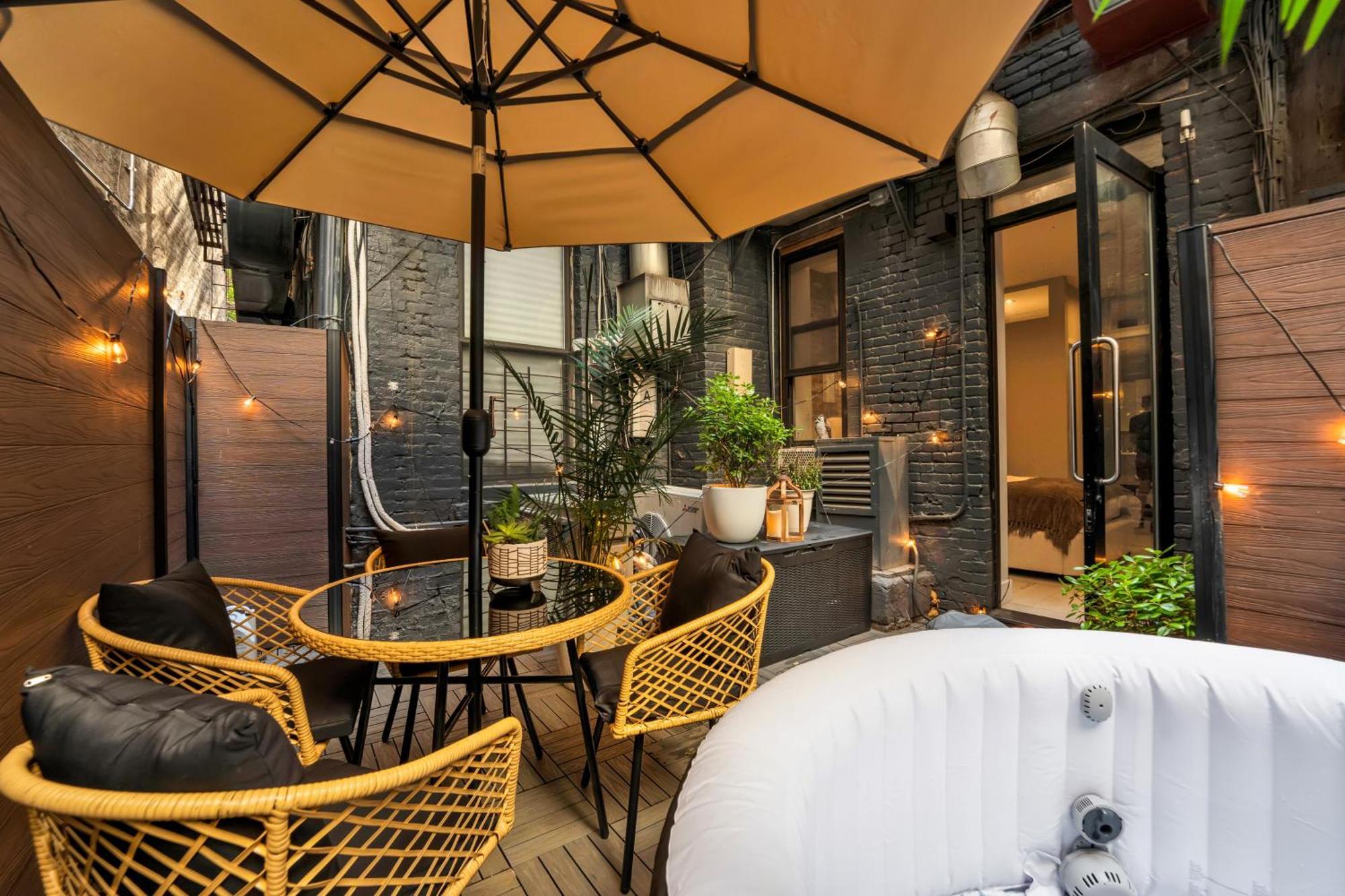 Modern West Village 1br Garden Steps To Subway *