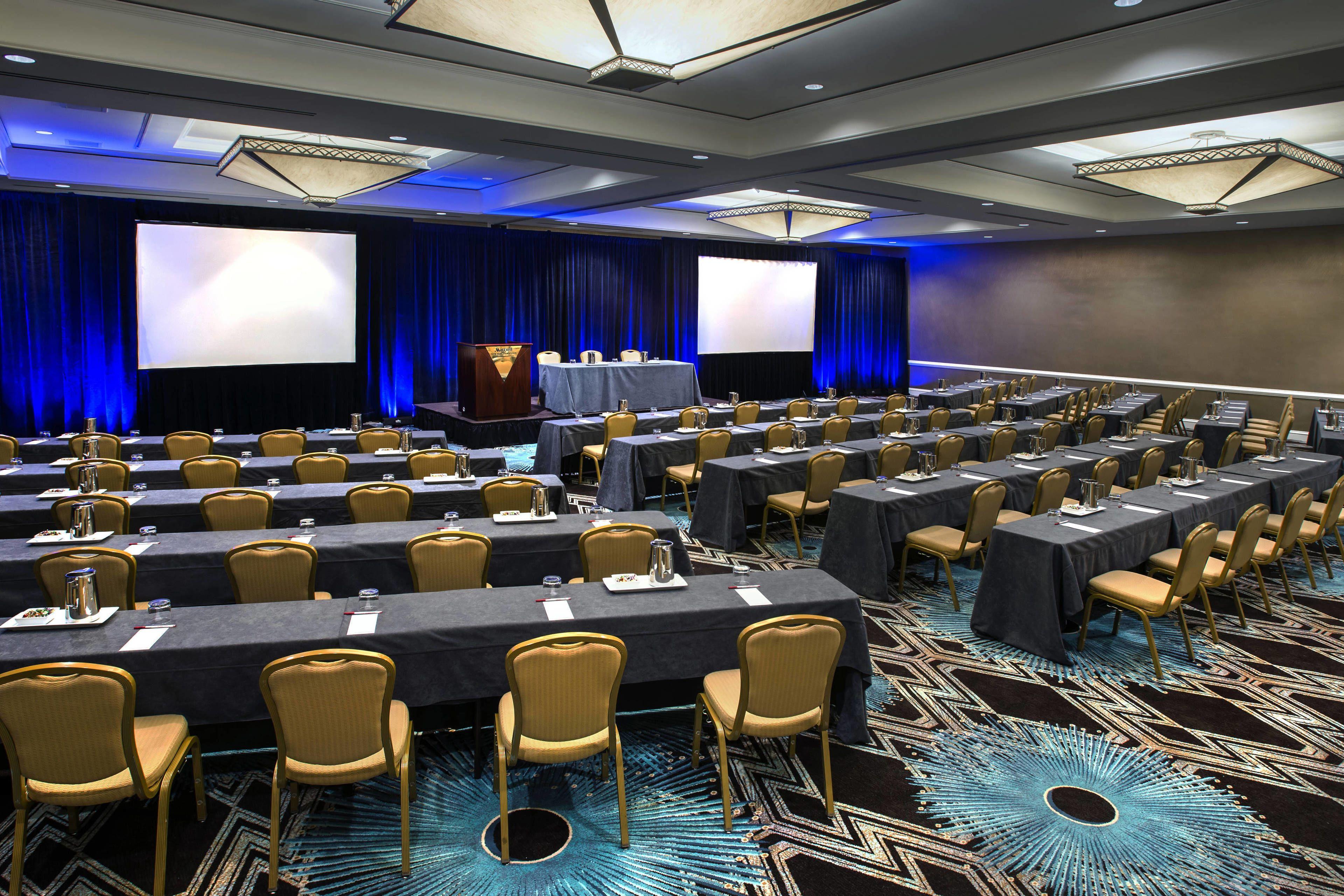 Marriott Downtown Hotel 4*