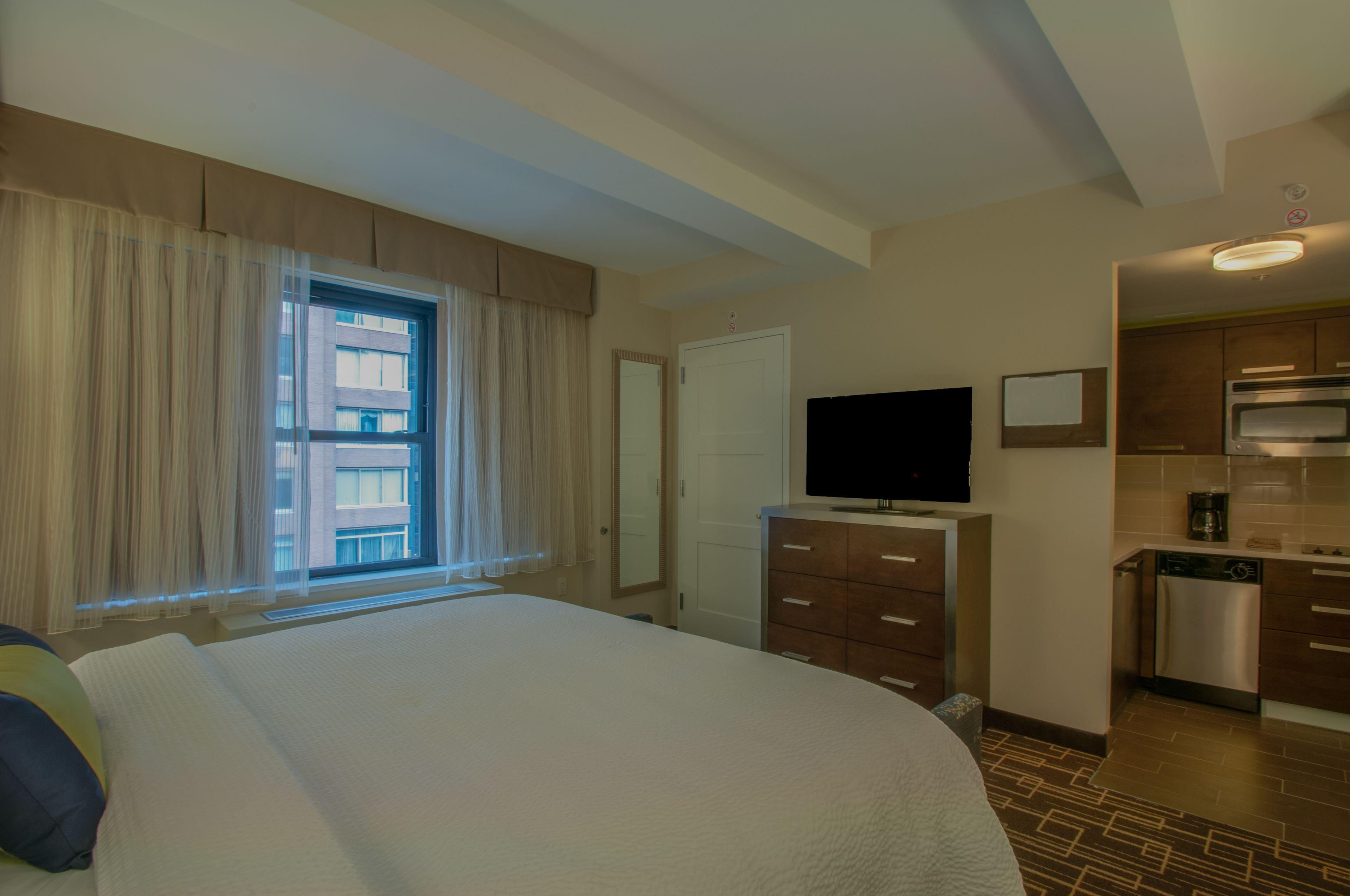 By Marriott Manhattan/ Midtown Eastside Hotel