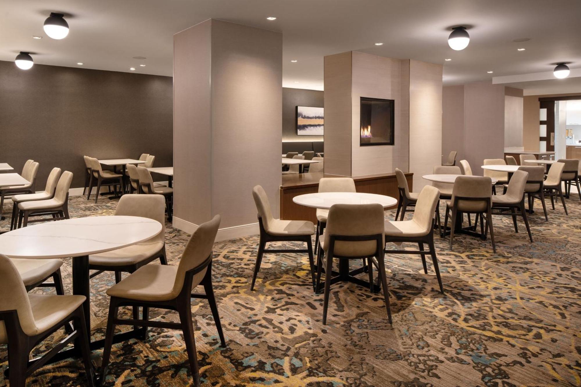 By Marriott Manhattan/ Midtown Eastside 4* New York