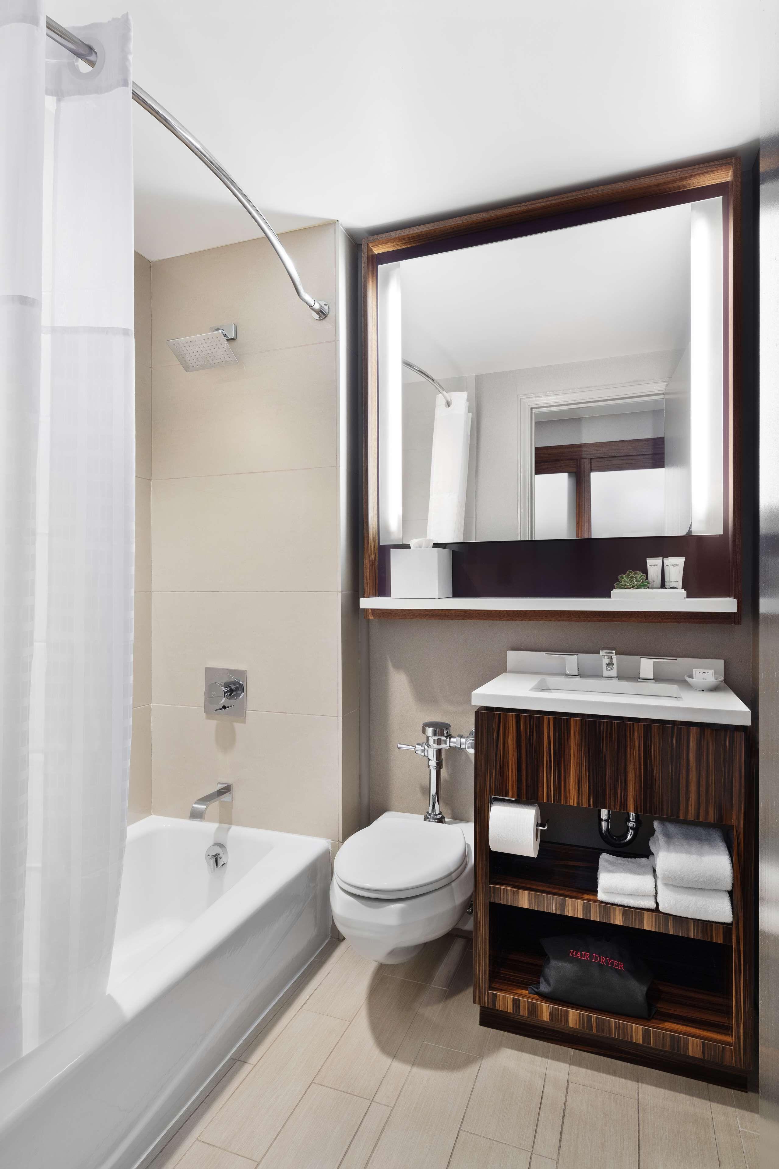 Hyatt Grand Hotel 4*