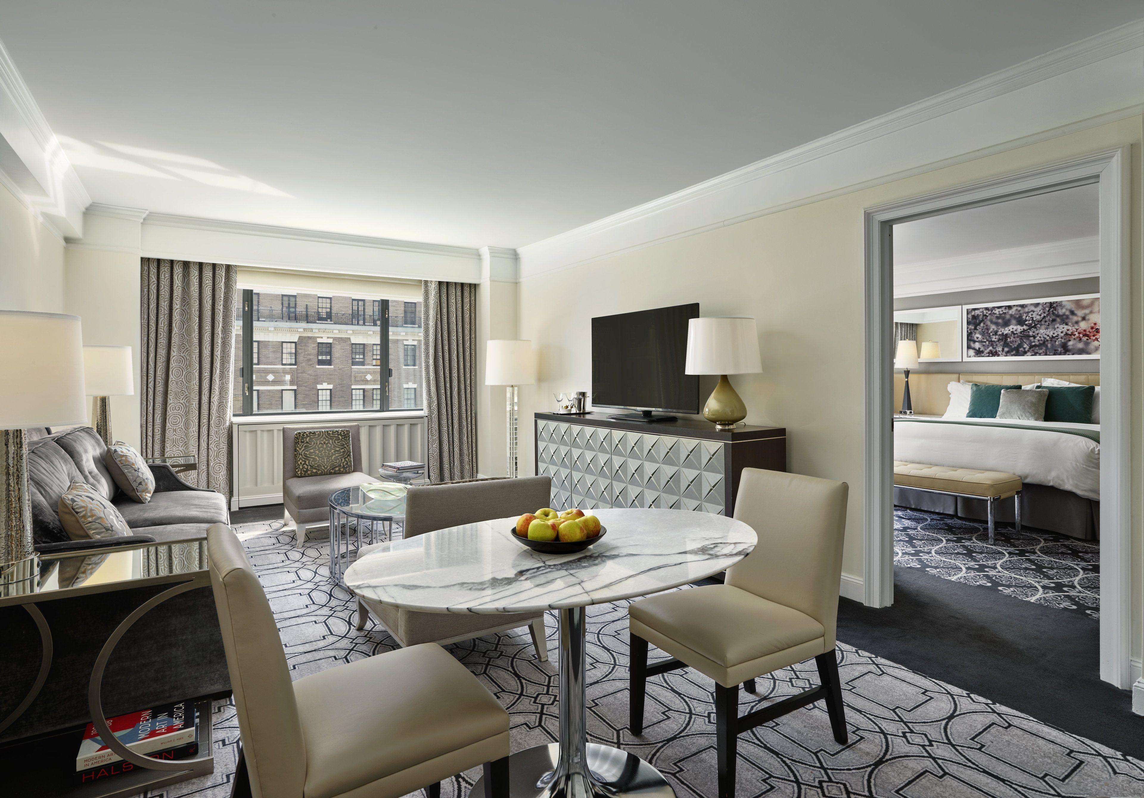 Loews Regency 5*