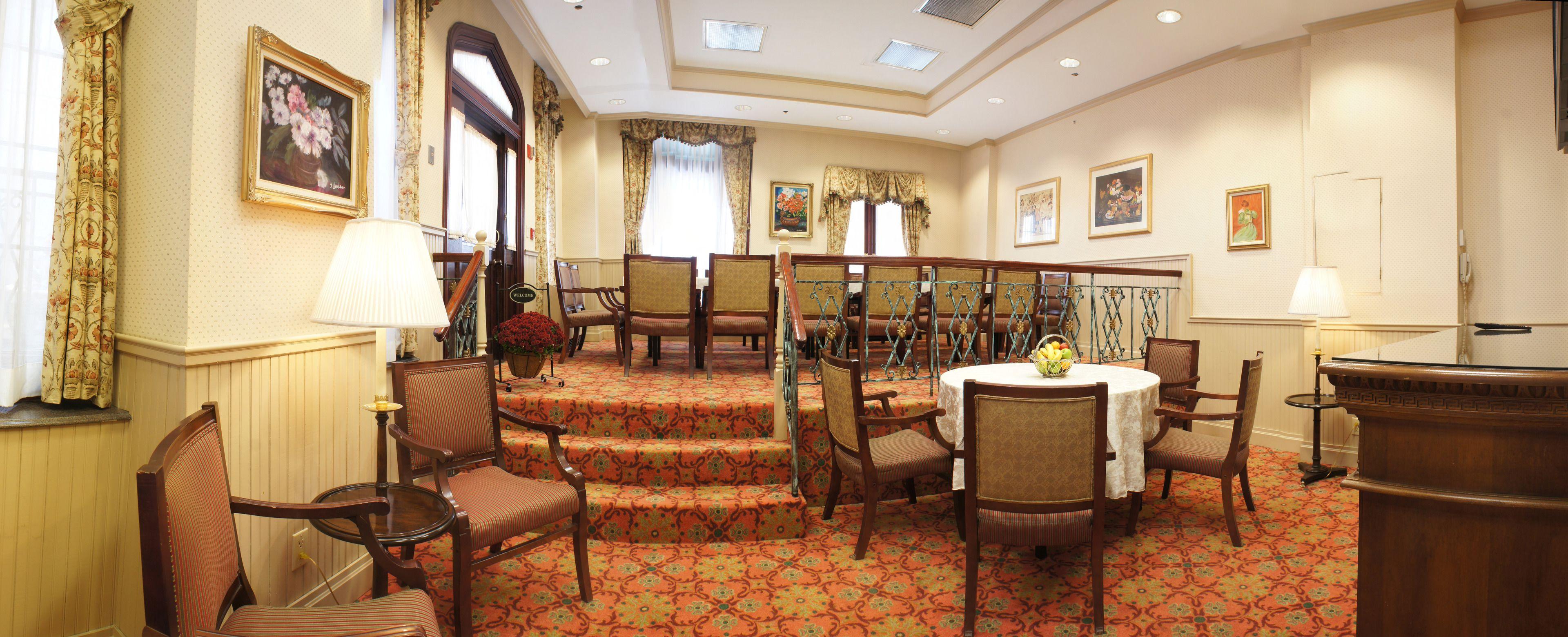 Hotel The Street 3*