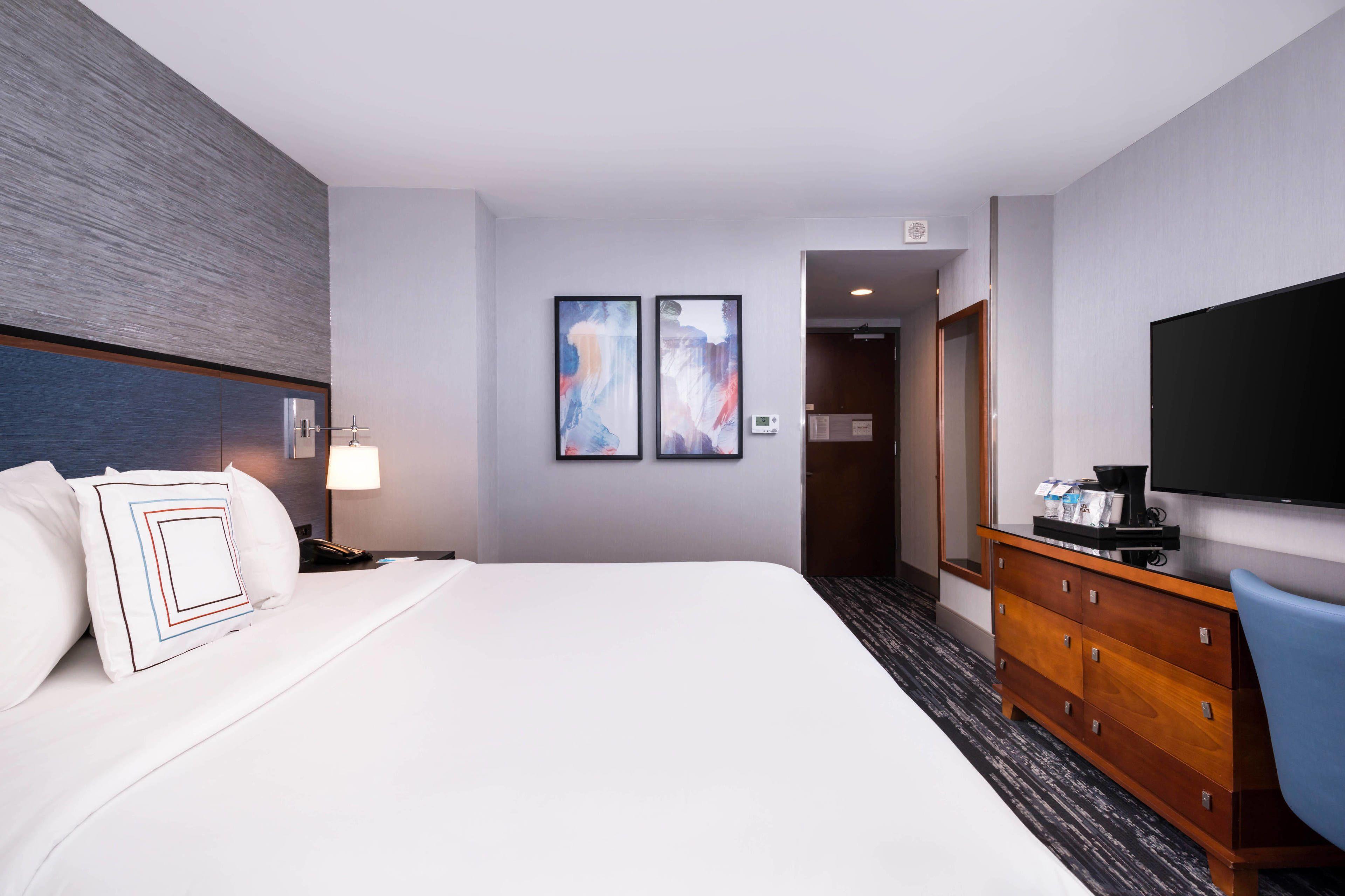 Hotel Fairfield & By Marriott Manhattan/times Square South 4*