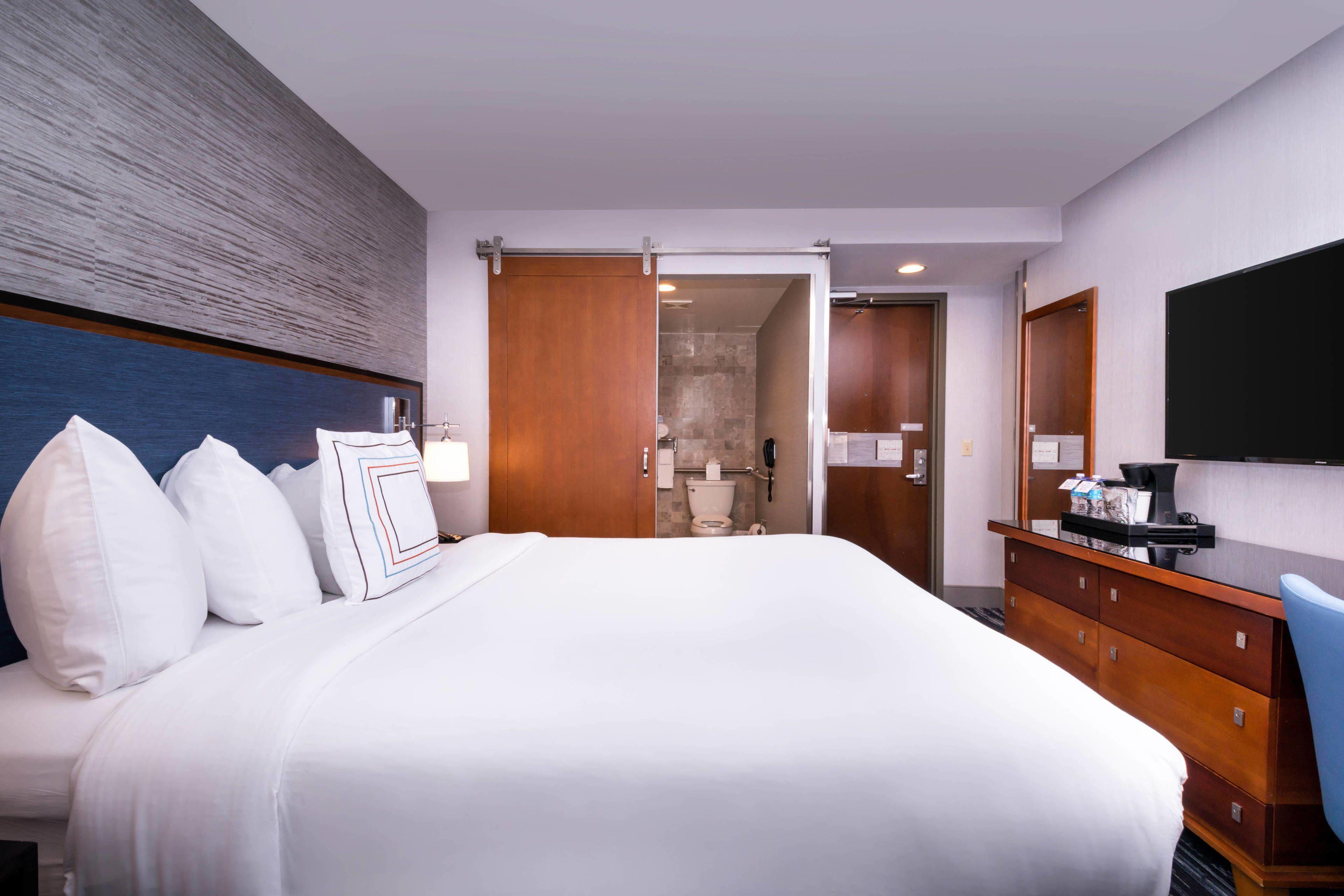 Hotel Fairfield & By Marriott Manhattan/times Square South