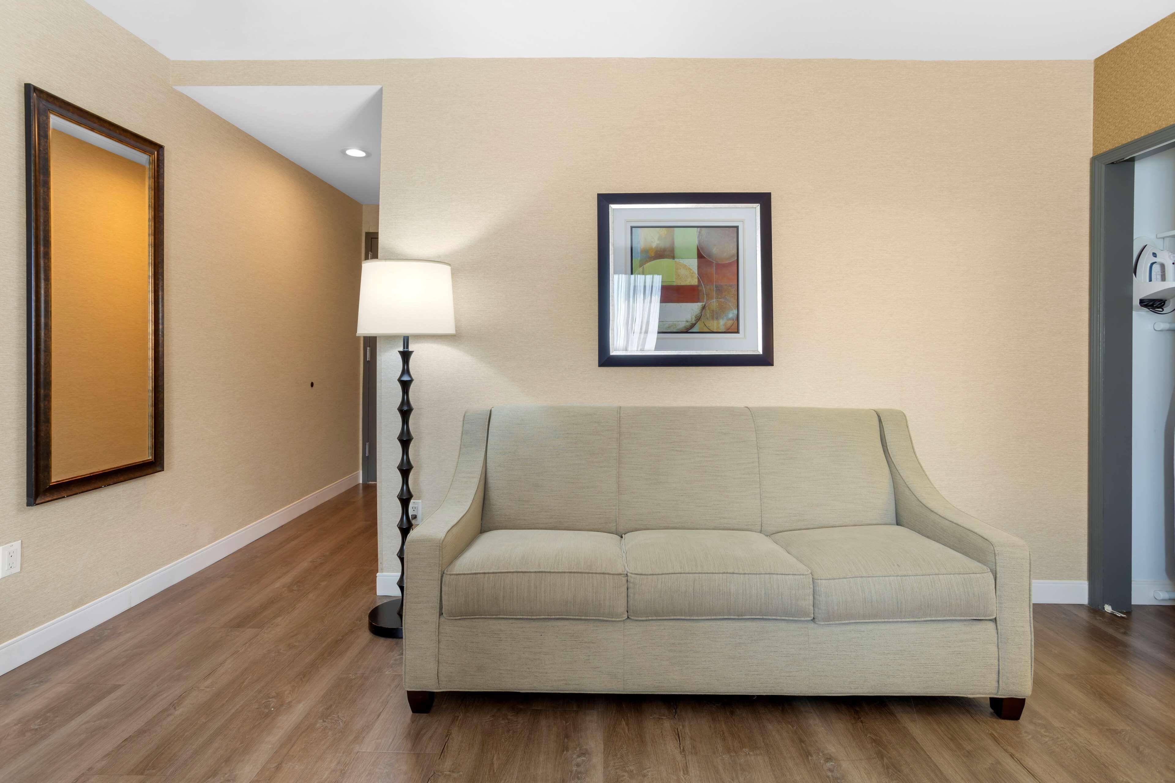 Western Plaza New York