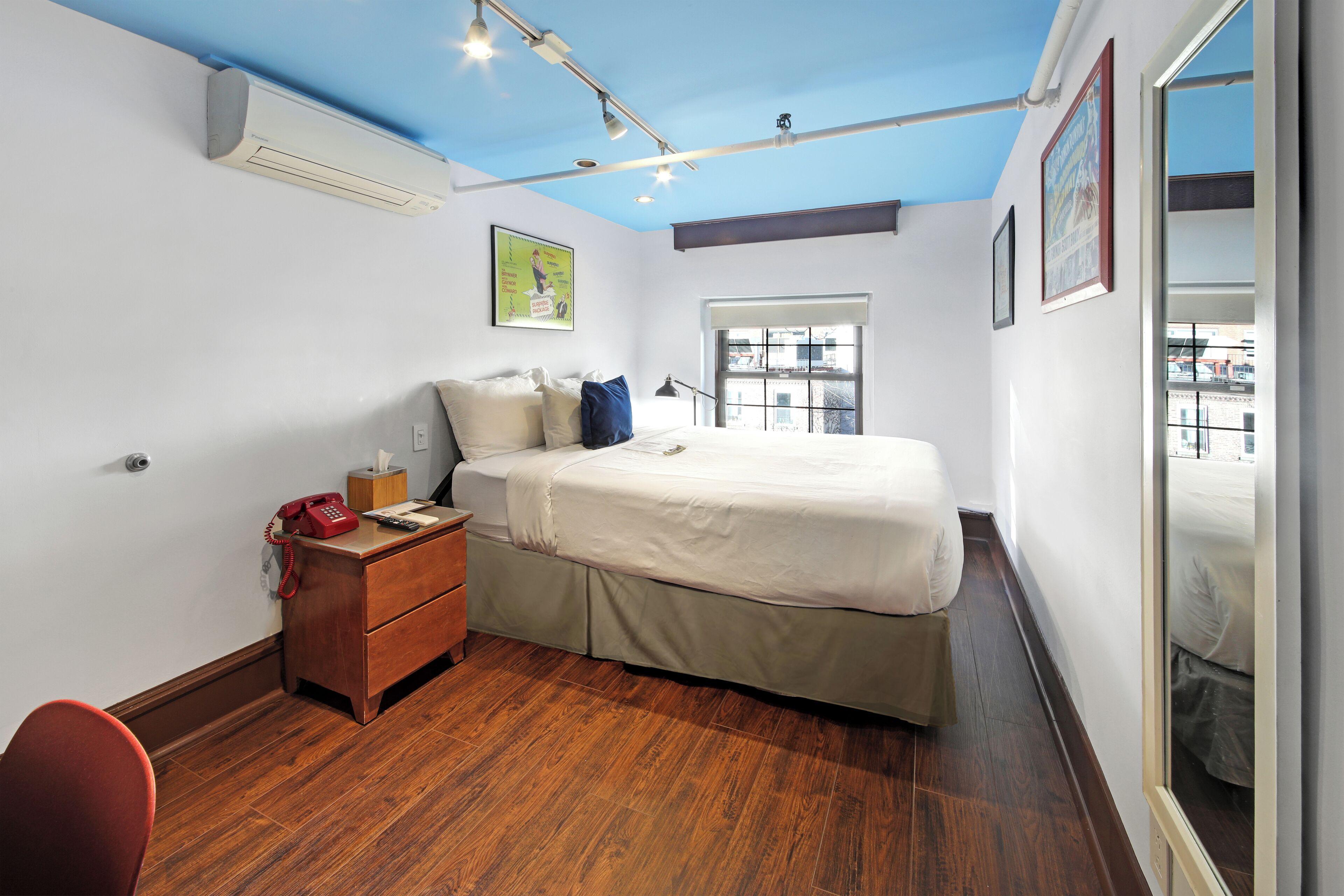 Chelsea Pines Hotel