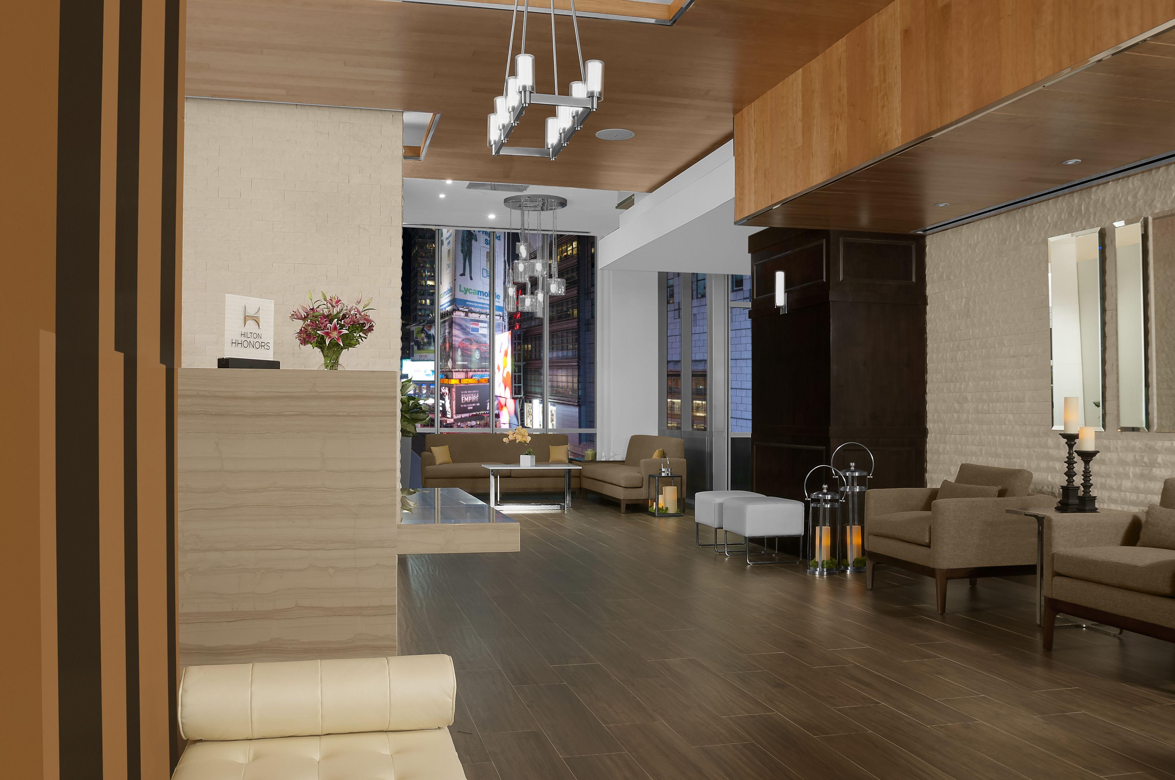 Hilton Garden - Times Square 3*