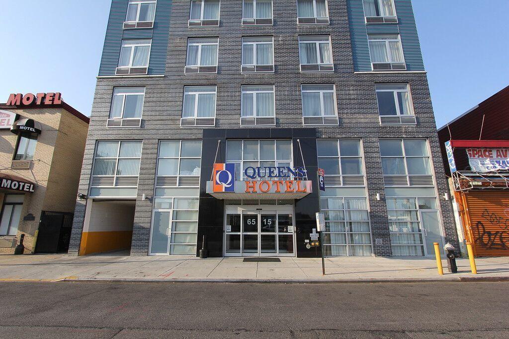 The Queens Hotel
