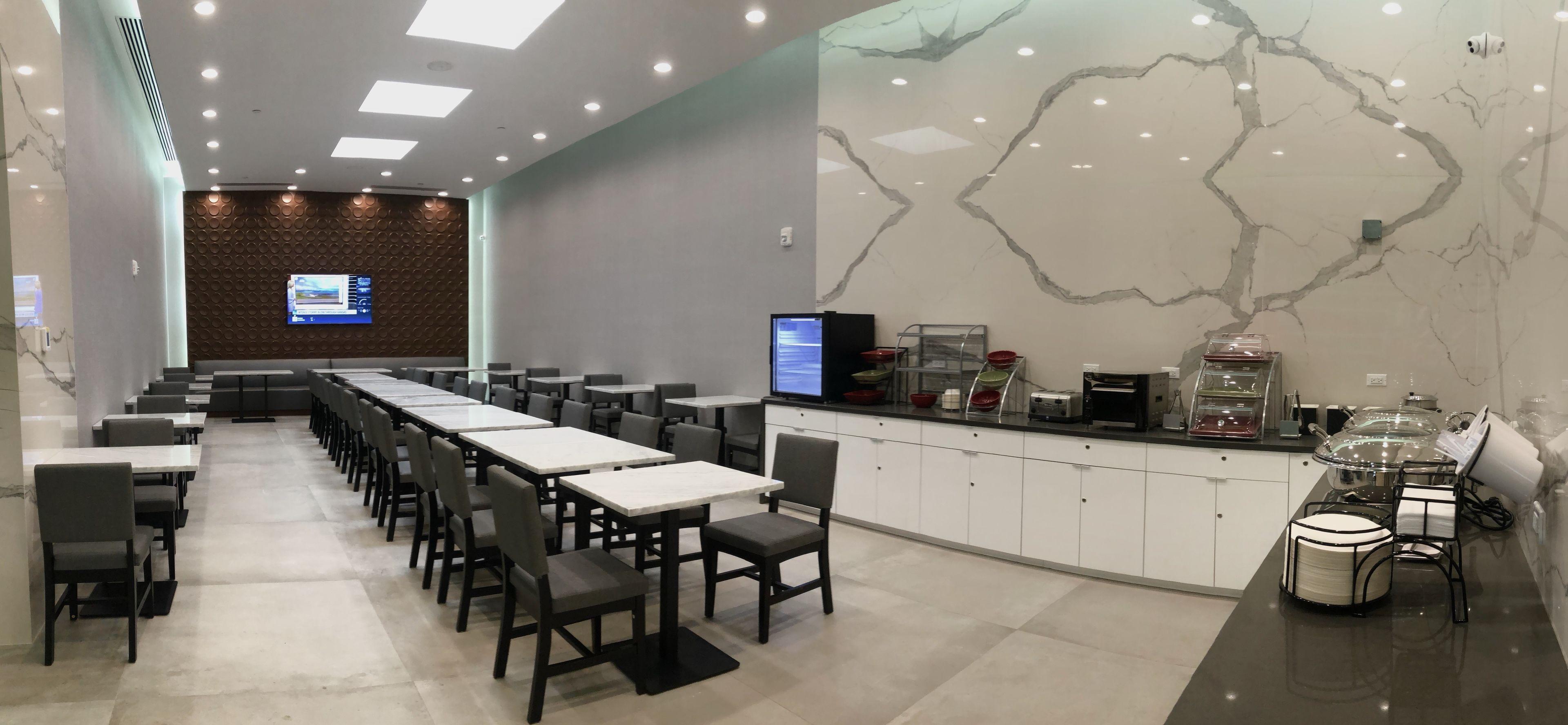 Wingate By Wyndham Long Island Hotel 3*