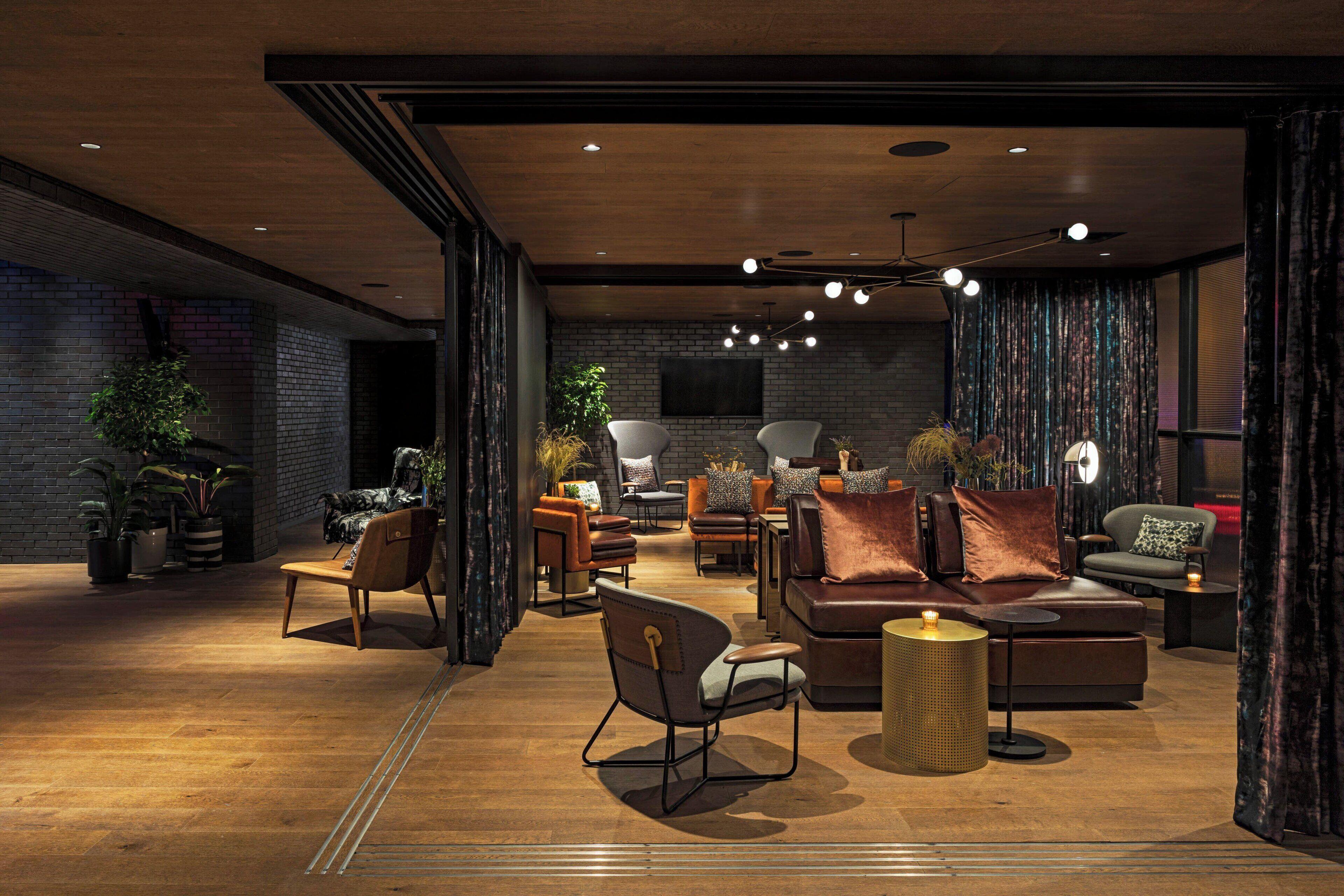 Moxy Nyc East Village Hotel New York