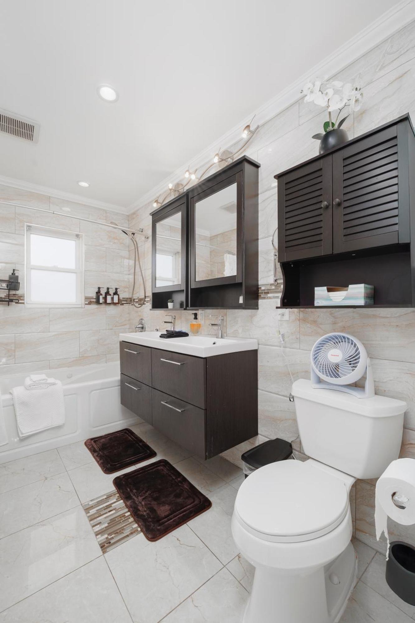 Holiday home The Oasis Duplex 12 Minutes Away From Jfk *