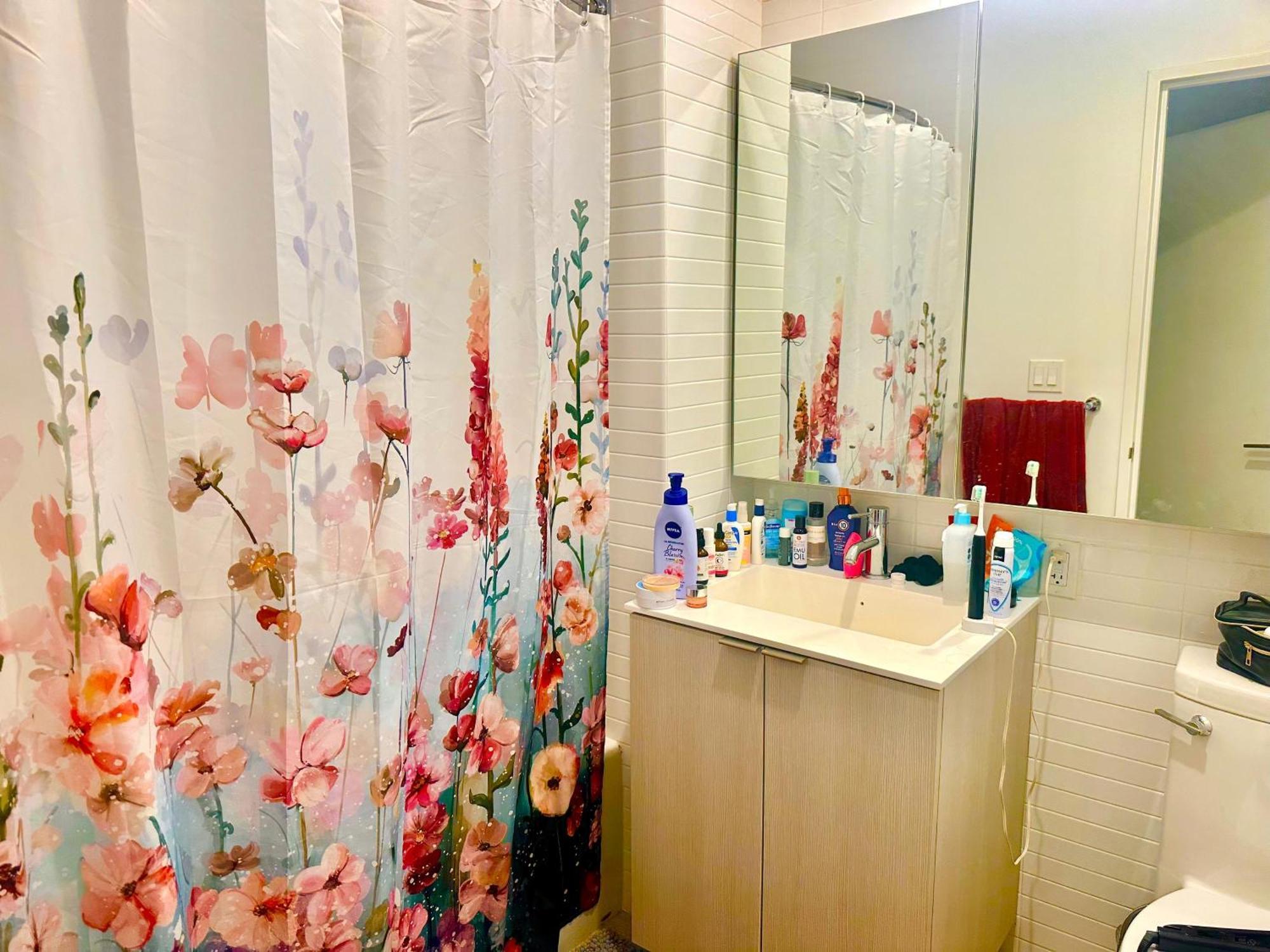 Elegant Long Island With Skyline Views *