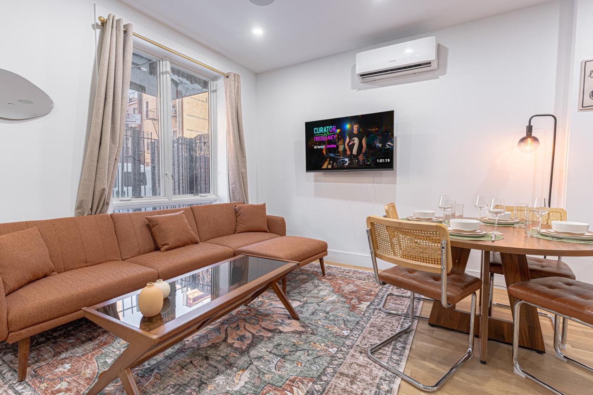 Bright Duplex With Private Backyard Apartment New York