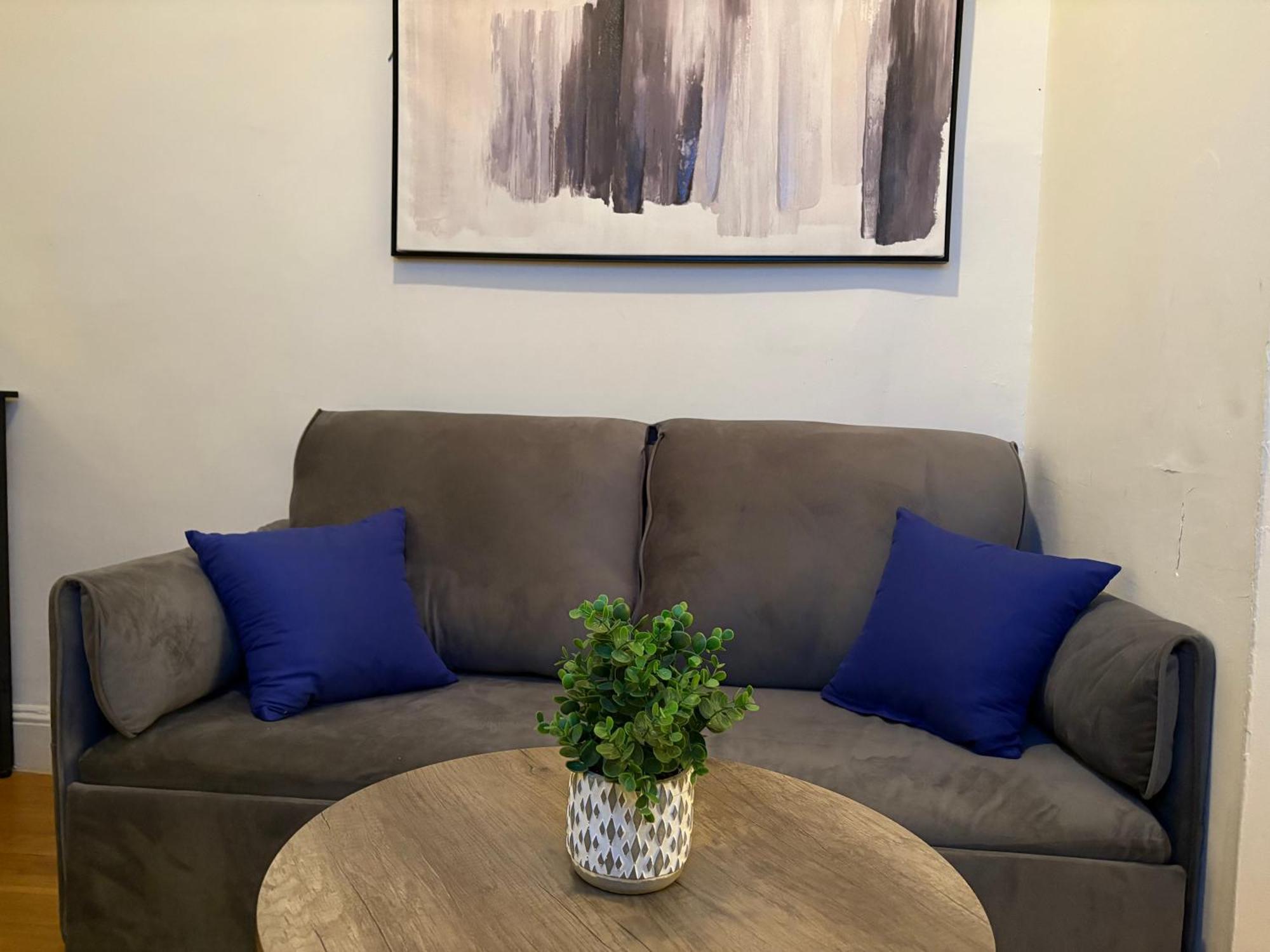 Signature By Times Square Apartment *