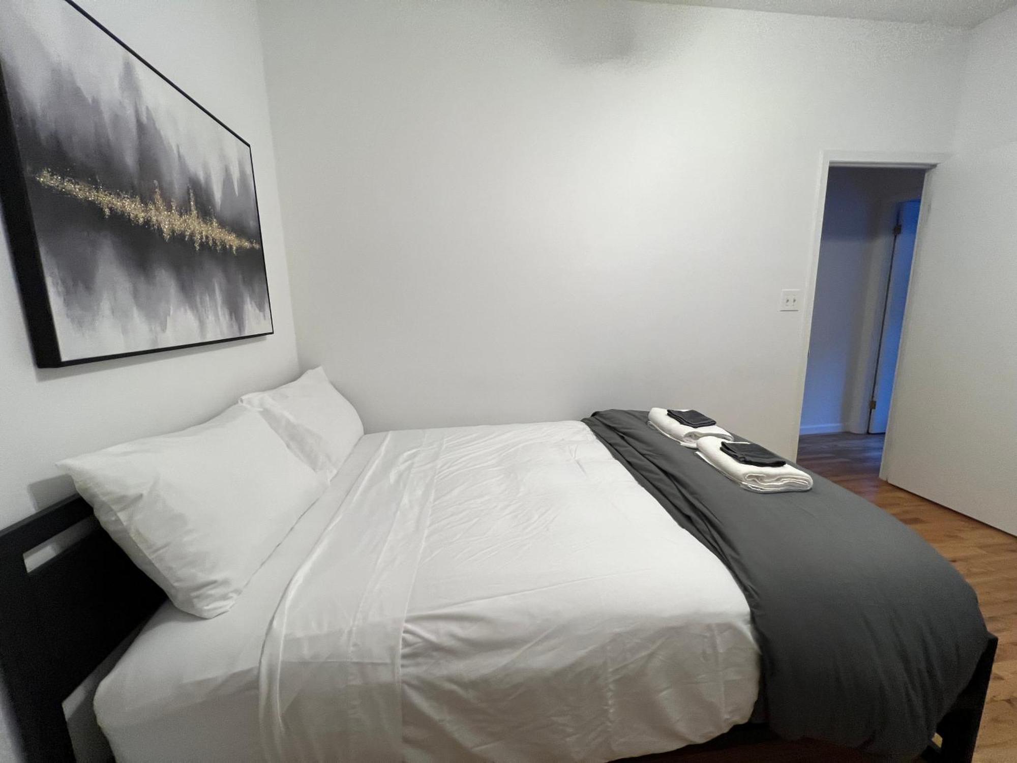 Signature By Times Square Apartment