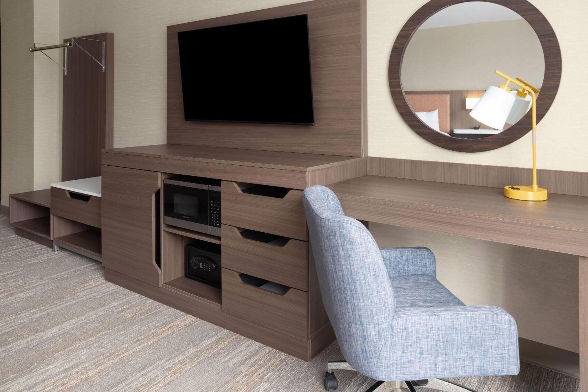 Hotel La Quinta & By Wyndham Queens Nyc Jfk Airtrain New York