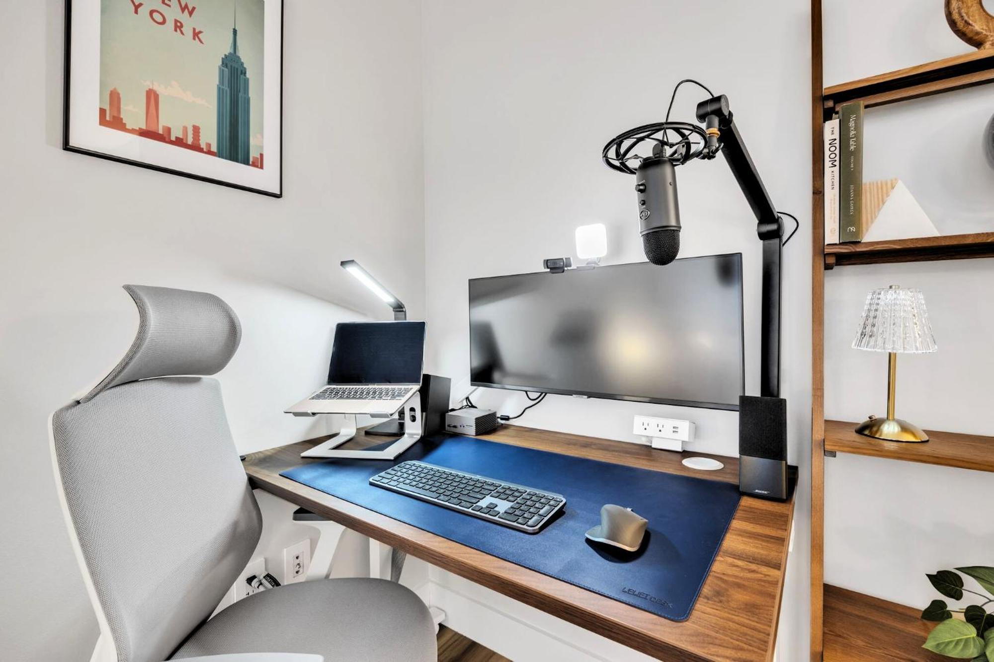 Apartment Fidi W Work Setup By Anyplace - 11653 *