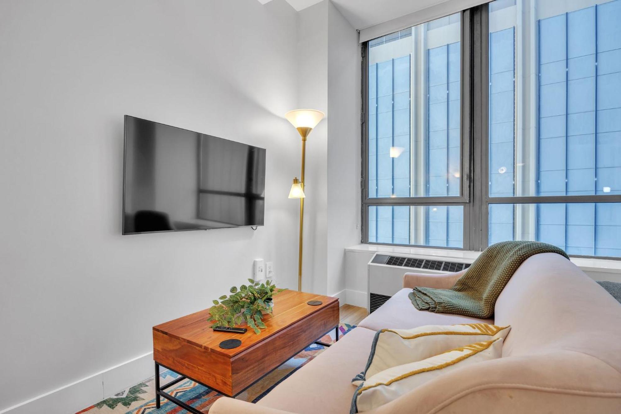 Fidi W Work Setup By Anyplace - 11653 New York