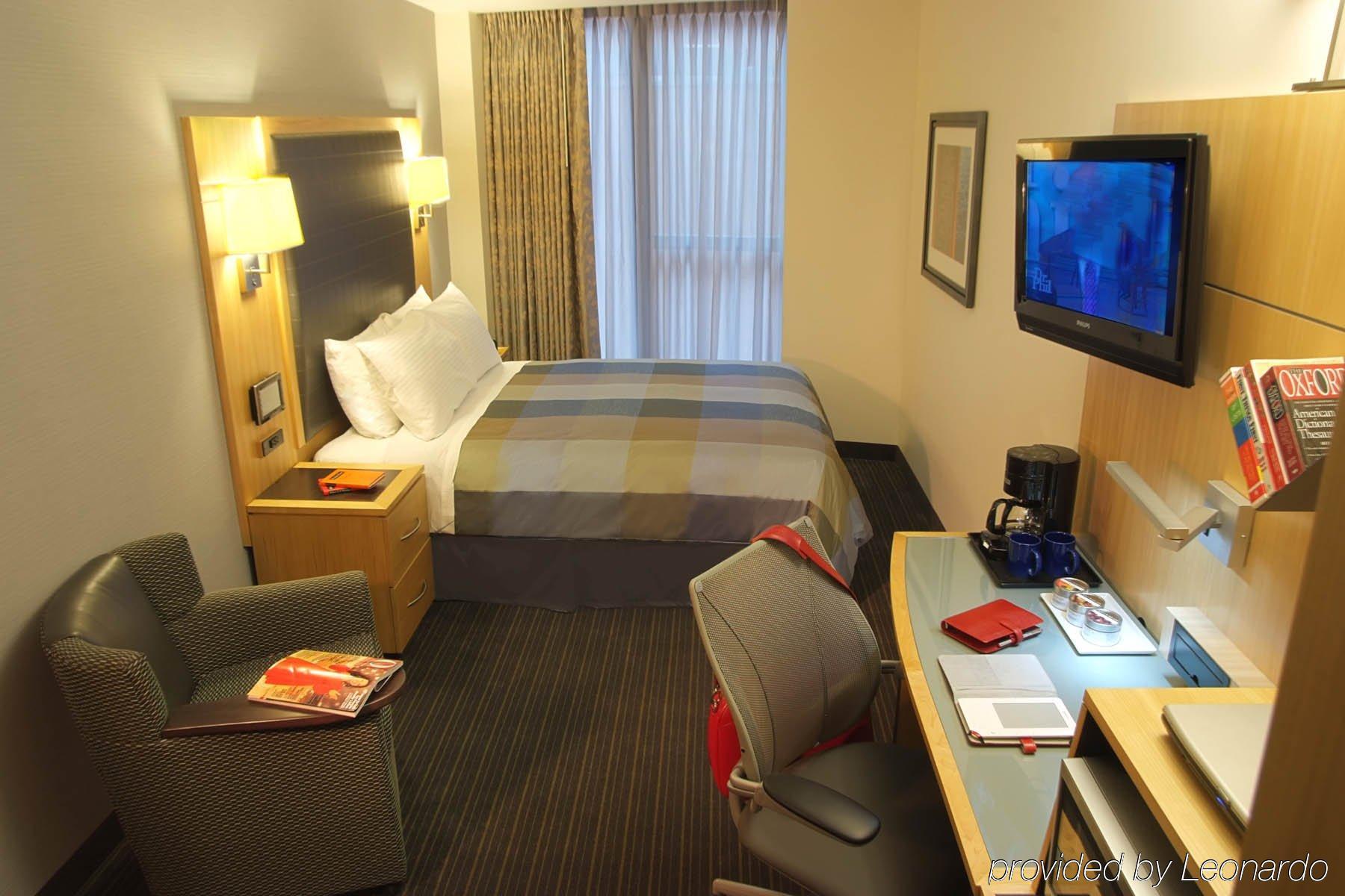 Hotel World Center 4*