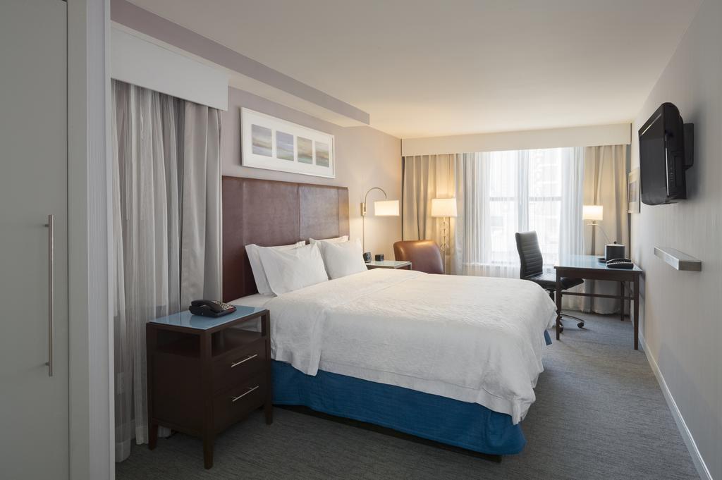 Hampton By Hilton Seaport 2* New York
