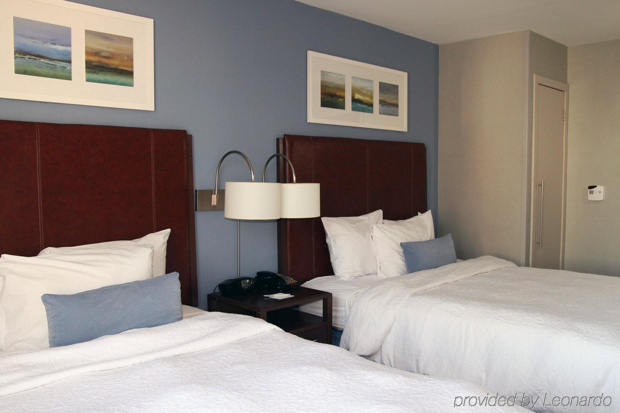 Hampton By Hilton Seaport Hotel