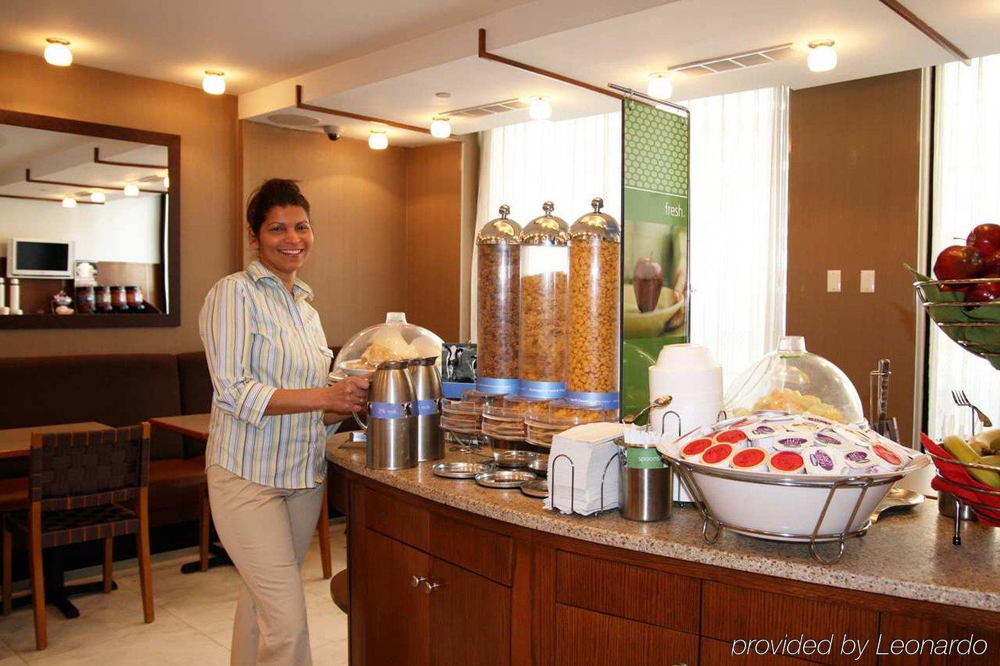 Hampton By Hilton Seaport 2* New York