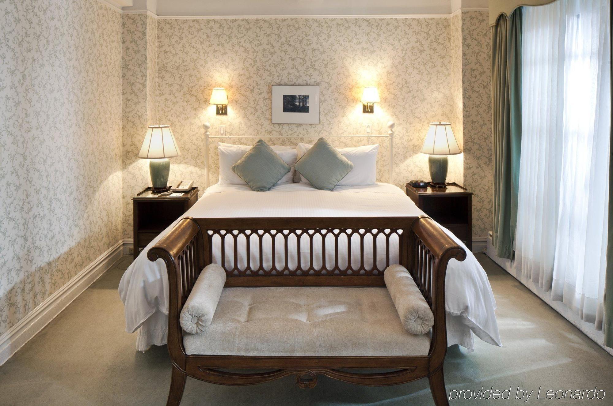 Roger Smith 3* New York