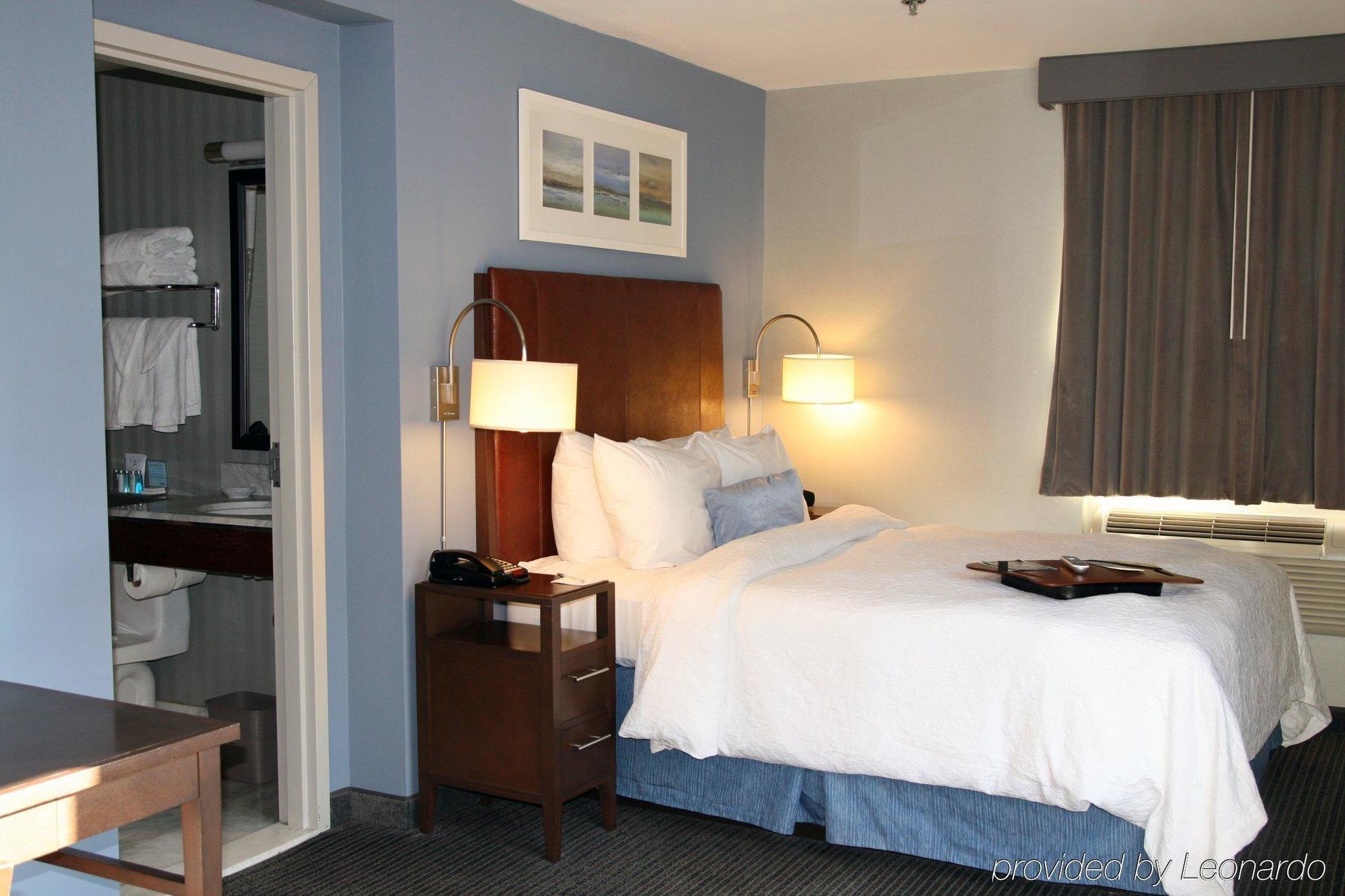 Hampton By Hilton Seaport 2* New York
