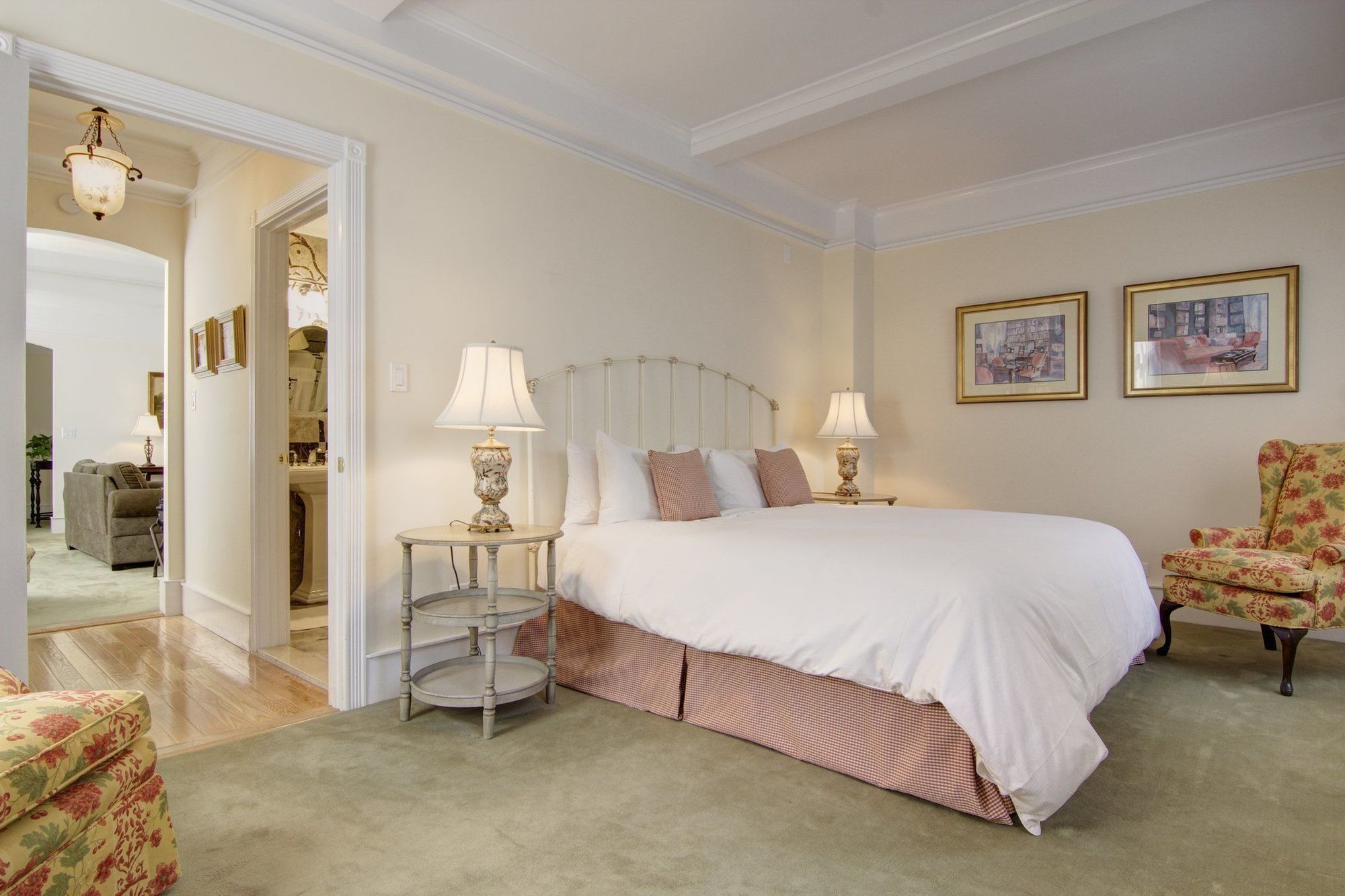 Hotel Roger Smith 3*