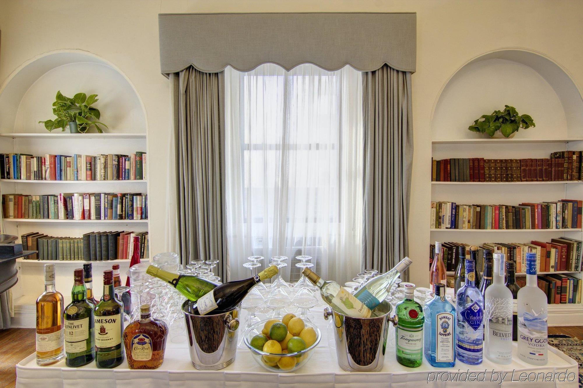 Roger Smith 3* New York