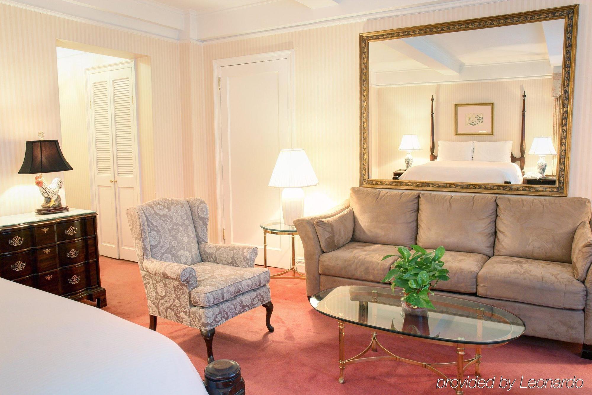 Roger Smith 3* New York