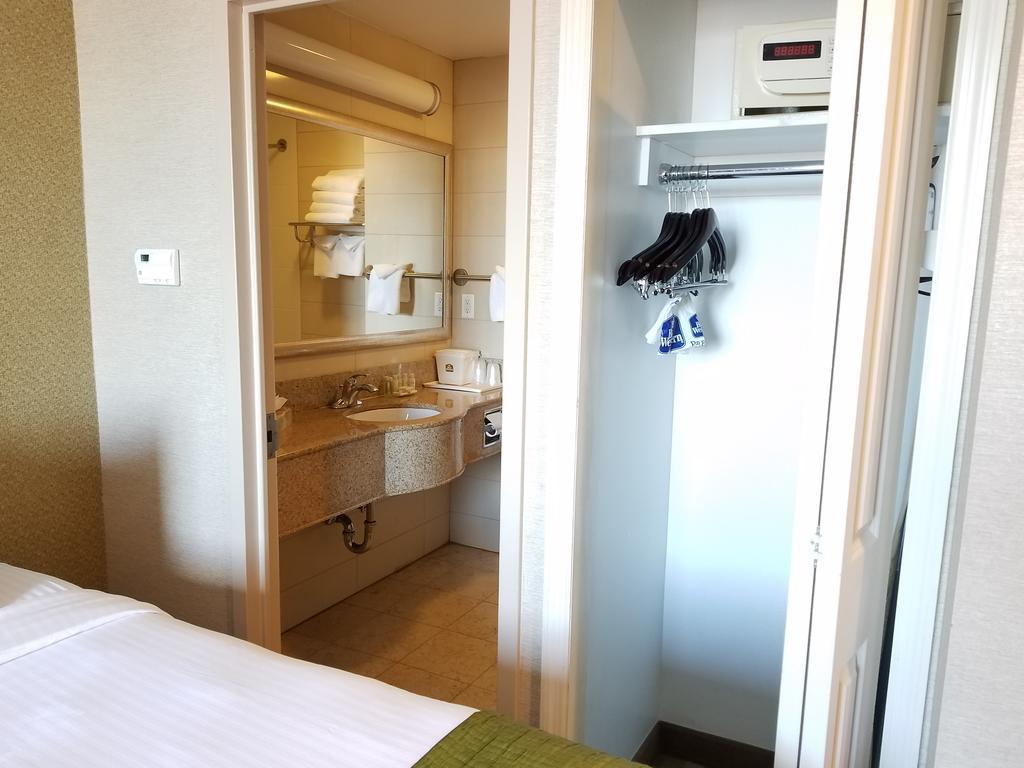 Western Plaza 3* New York